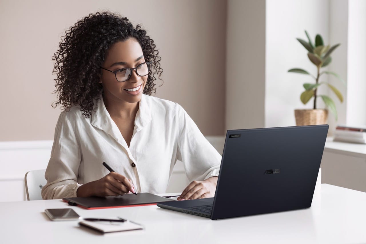 Young woman using laptop computer at home. Student girl working in her room. Work or study from home, freelance, business, creative occupation, distance education, e-learning, lifestyle concept; Shutterstock ID 1850236549; purchase_order: ASUS-Commercial-ExpertBook B3404/B3604; job: ASUS-Commercial-ExpertBook B3404/B3604; client: ASUS; other: ASUS-Commercial-ExpertBook B3404/B3604 Shutterstock / Kite_rin