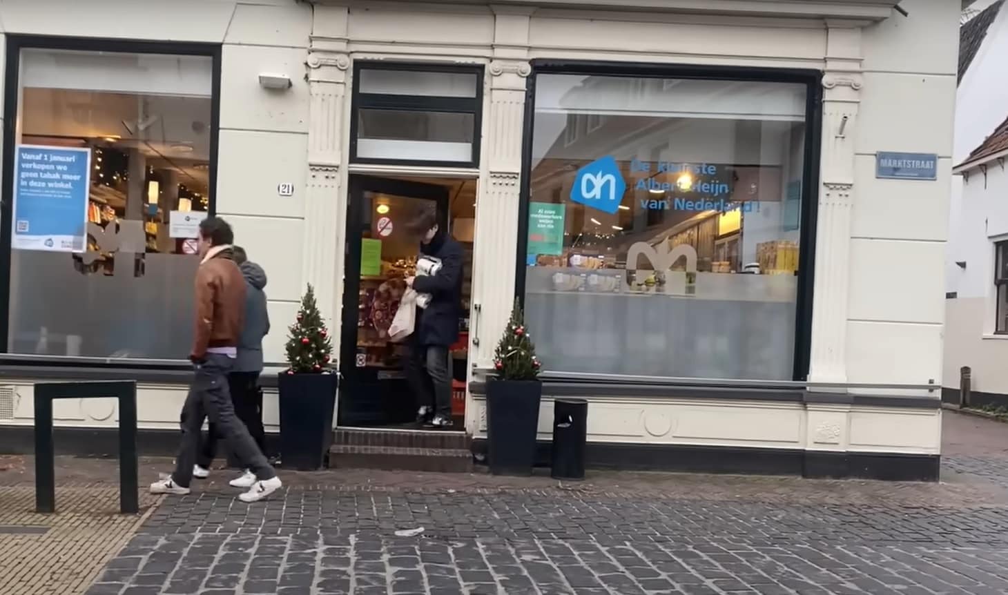 De kleinste Albert Heijn van Nederland. YouTube