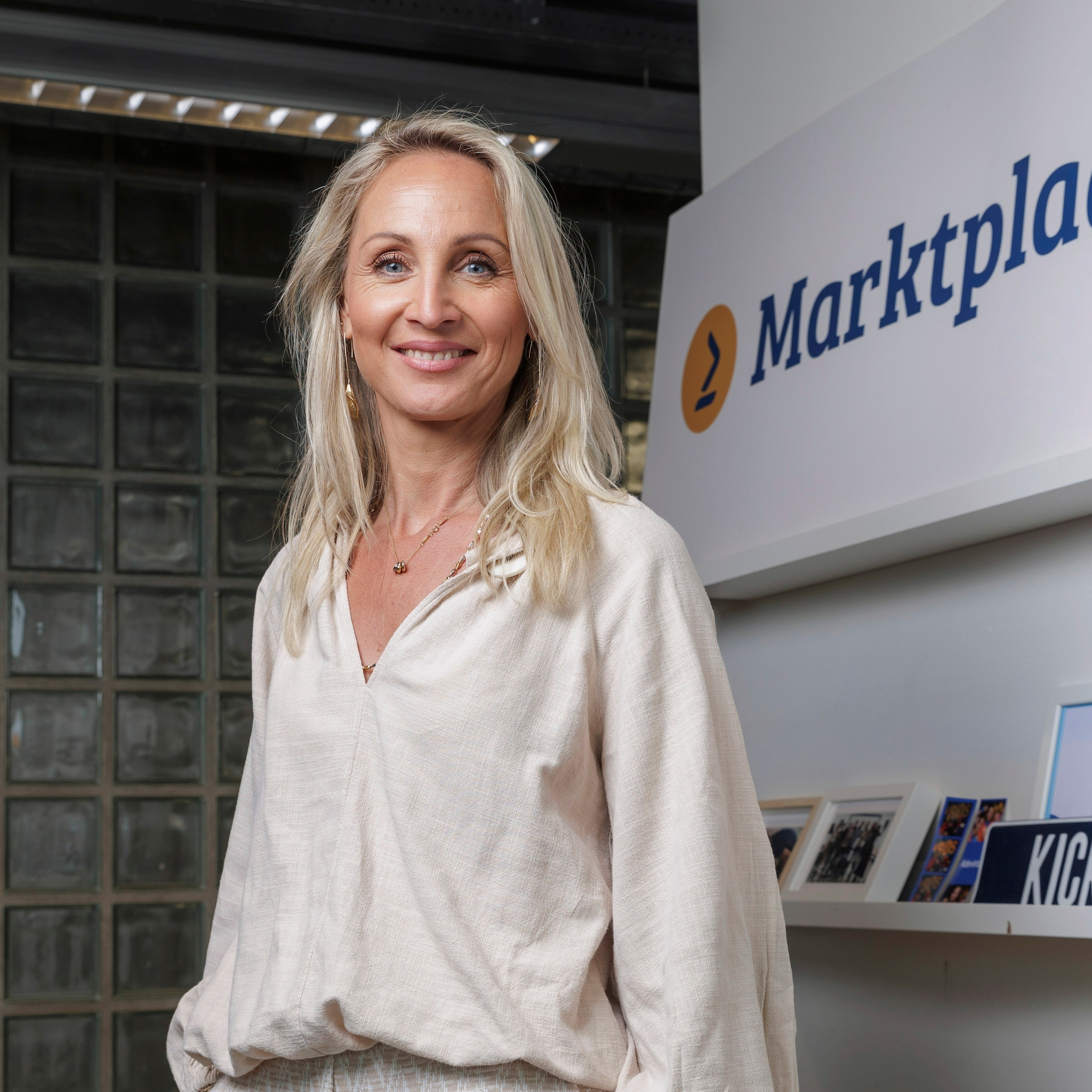 kersverse directeur viert 25 jaar marktplaats ik heb er zelf laatst nog een naaimachine gekocht