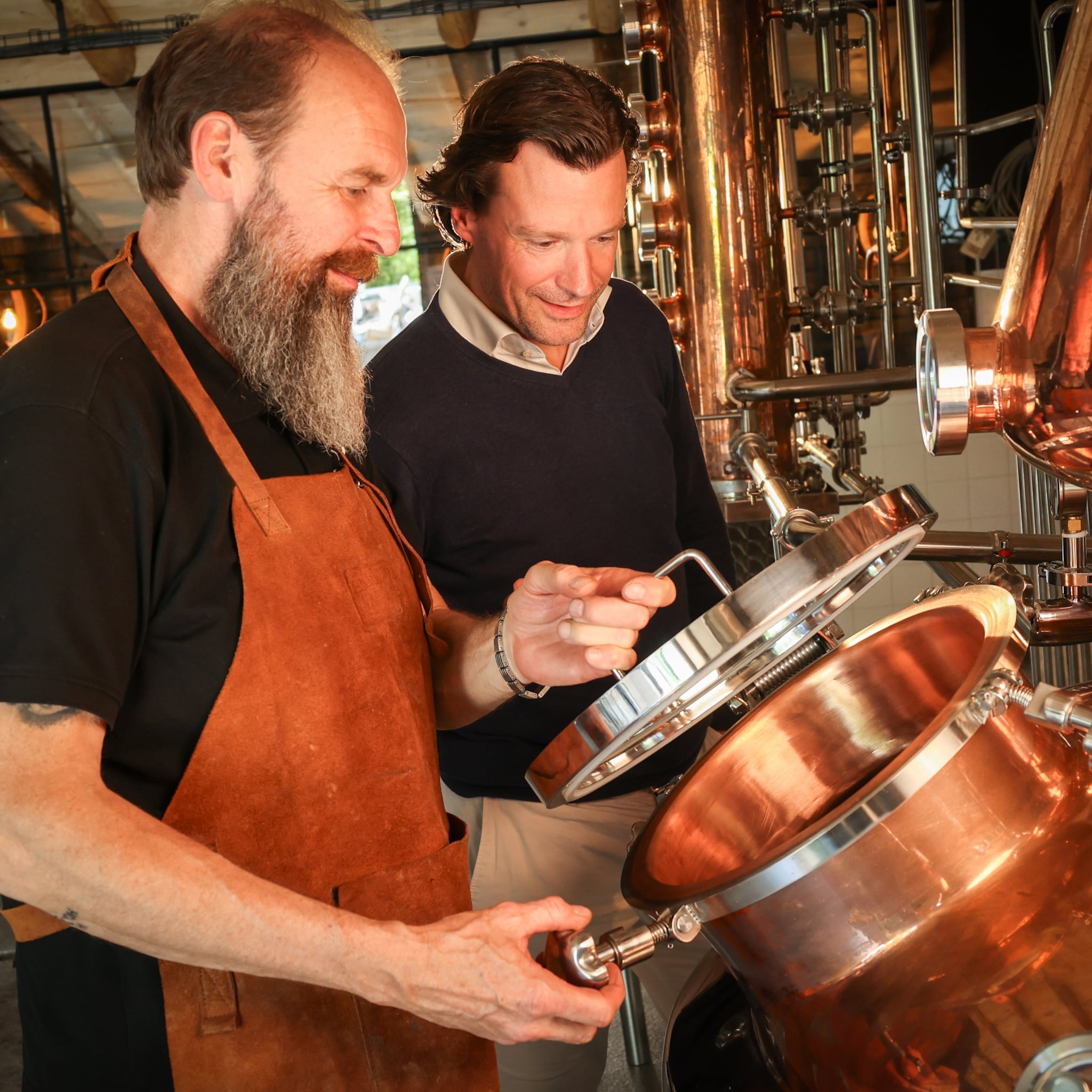 oer hollandse bus whisky richt pijlen op internationale markt eerste dozen al naar china