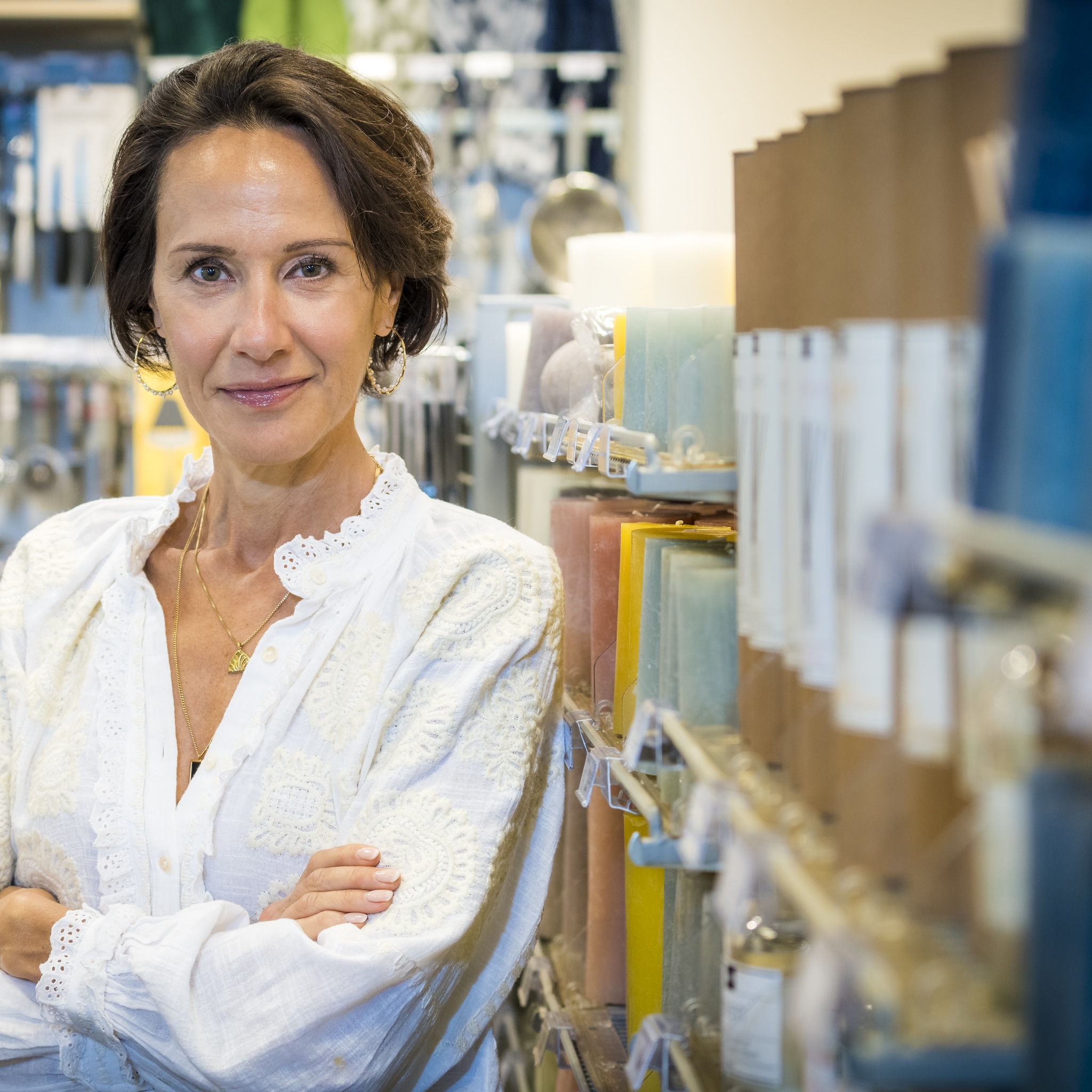 eerste daad van hema topvrouw was voertaal weer nederlands maken nu is bedrijf weer winstgevend