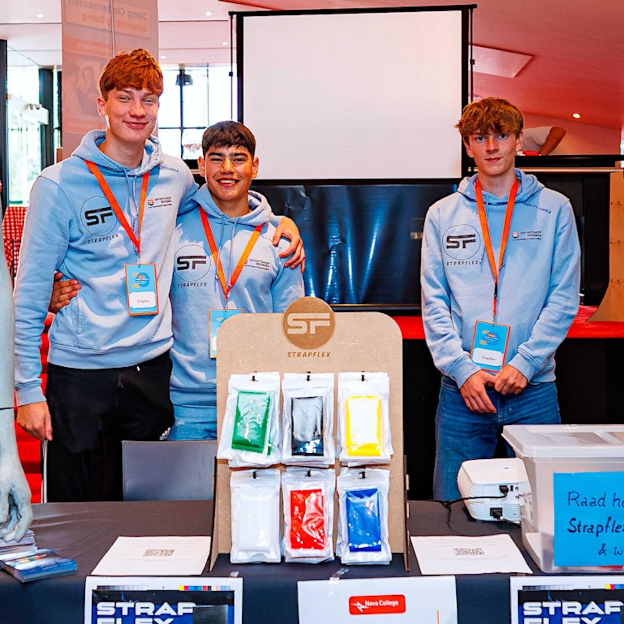 met voetbalhulpmiddel strapflex winnen deze jonge ondernemers student company of the year