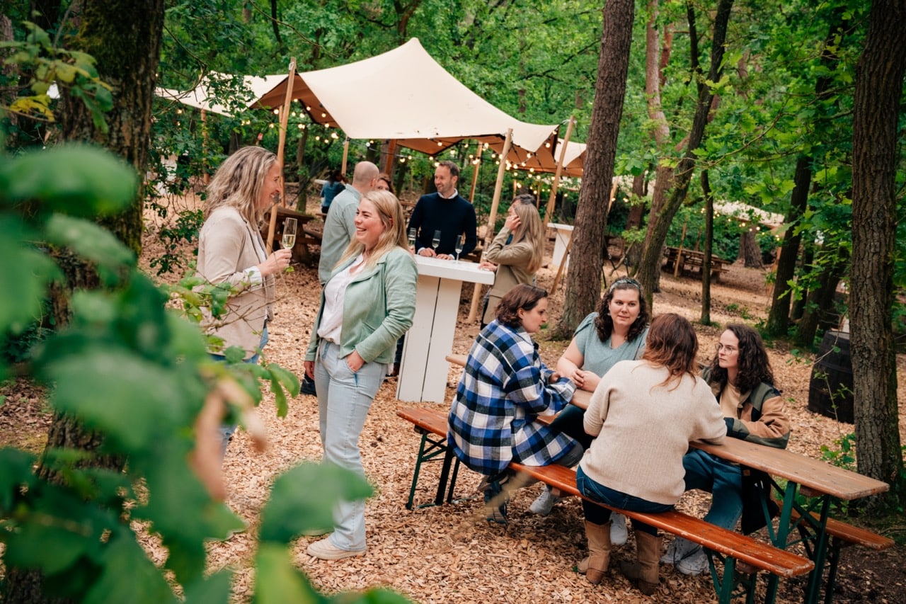 De zakelijke markt weet ons steeds vaker te vinden. De locatie voor een bedrijfsfamiliedag, klant- en relatiedag of congres is uniek en inspirerend Jessie Kamp