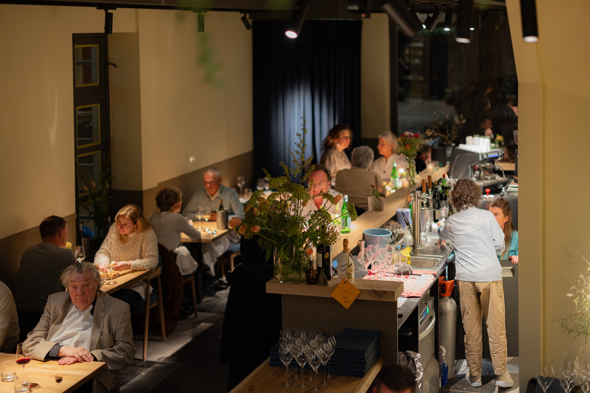 Sfeerbeeld van restaurant Pellens in Breda. Foto: Rosa Meininger. Rosa Meininger. Sfeerbeeld van restaurant Pellens in Breda