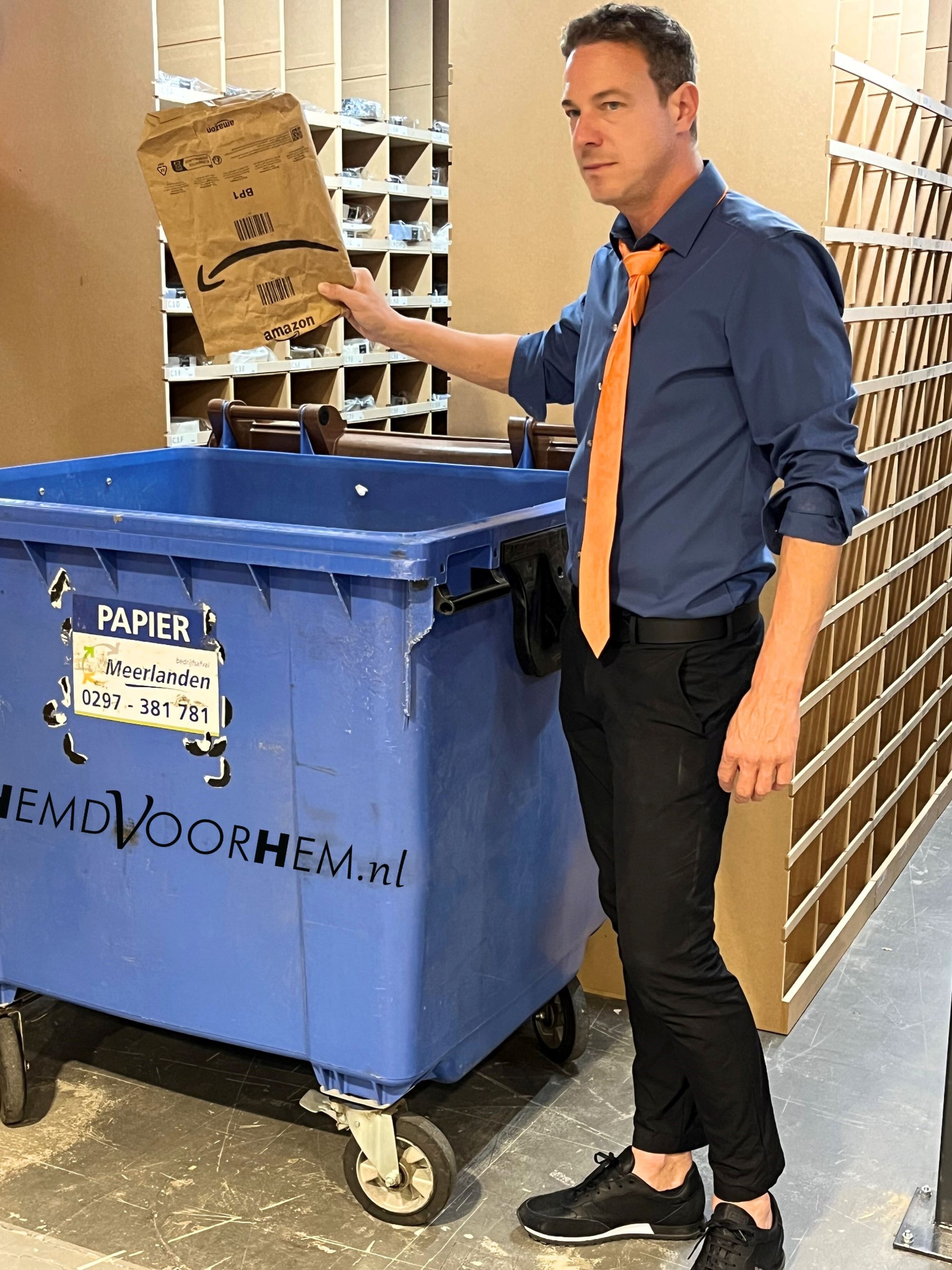 Michiel Snoek van HemdVoorHem.nl heeft afscheid genomen van verkoopplatform Amazon. Foto: HemdVoorHem.nl Michiel Snoek van HemdVoorHem.nl heeft afscheid genomen van verkoopplatform Amazon. Beeld: HemdVoorHem.nl