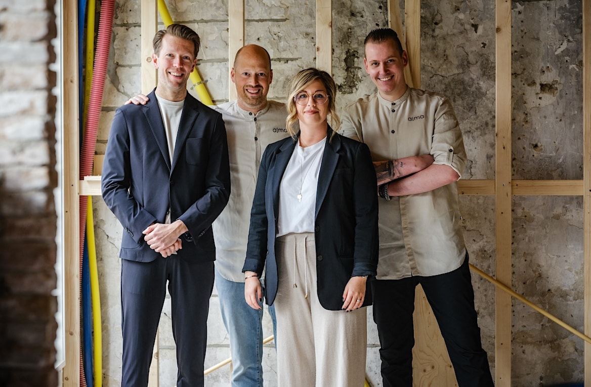 Team van Alma Bistro, vlnr: Jasper Verhagen, Wouter van Laarhoven, Malou Hagenaars, Paul Ruiten. Pieter D'Hoop | Team van Alma Bistro, vlnr: Jasper Verhagen, Wouter van Laarhoven, Malou Hagenaars, Paul Ruiten.