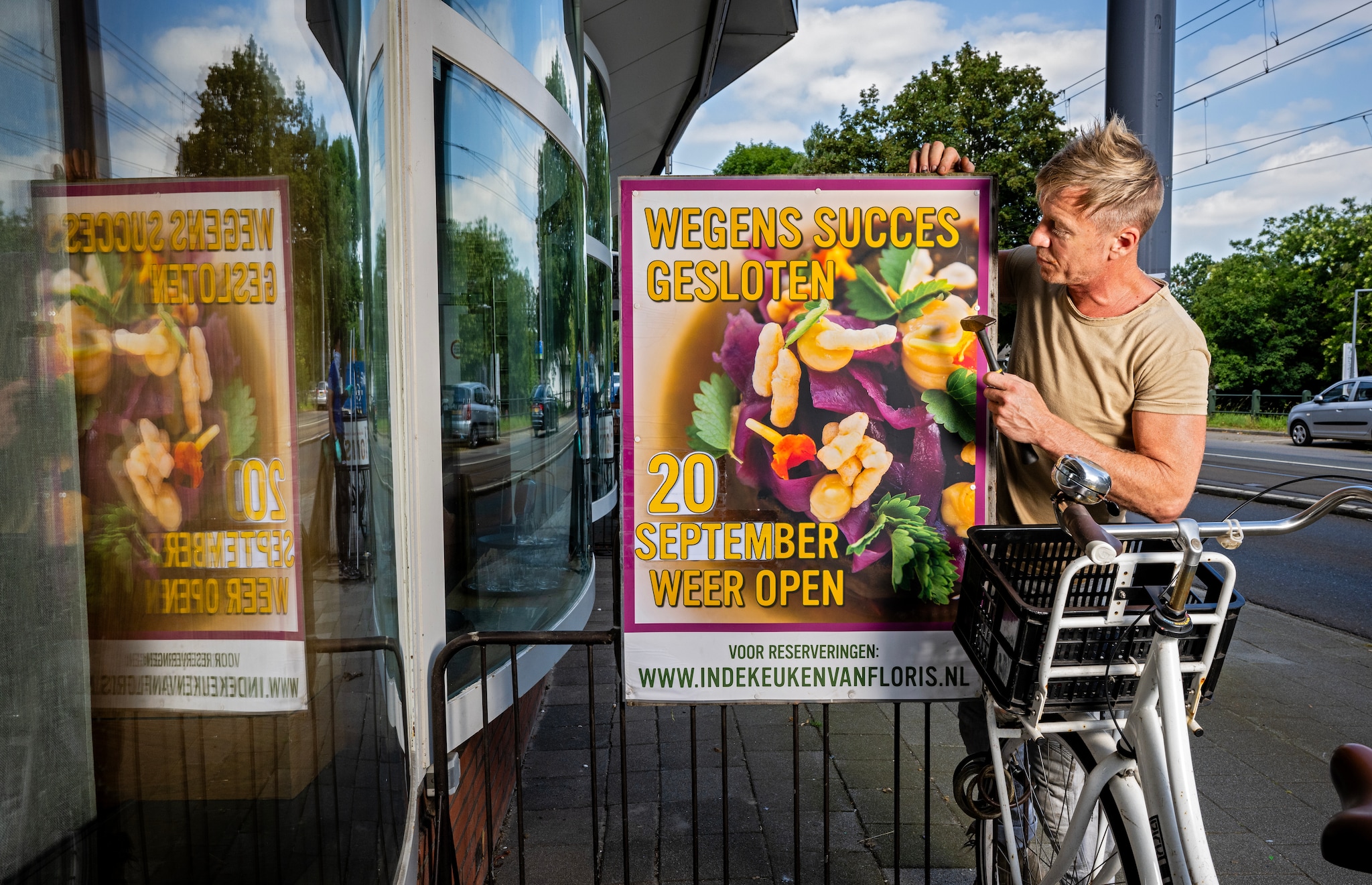 Steeds meer horecagelegenheden sluiten hun deuren tijdens de zomervakantie. Het restaurant In de keuken van Floris aan de Honingerdijk is dicht van 5 augustus tot en met 20 september. Frank de Roo Foto: Steeds meer horecagelegenheden sluiten hun deuren tijdens de zomervakantie. Het Rotterdamse restaurant In de keuken van Floris is deze zomer dicht.