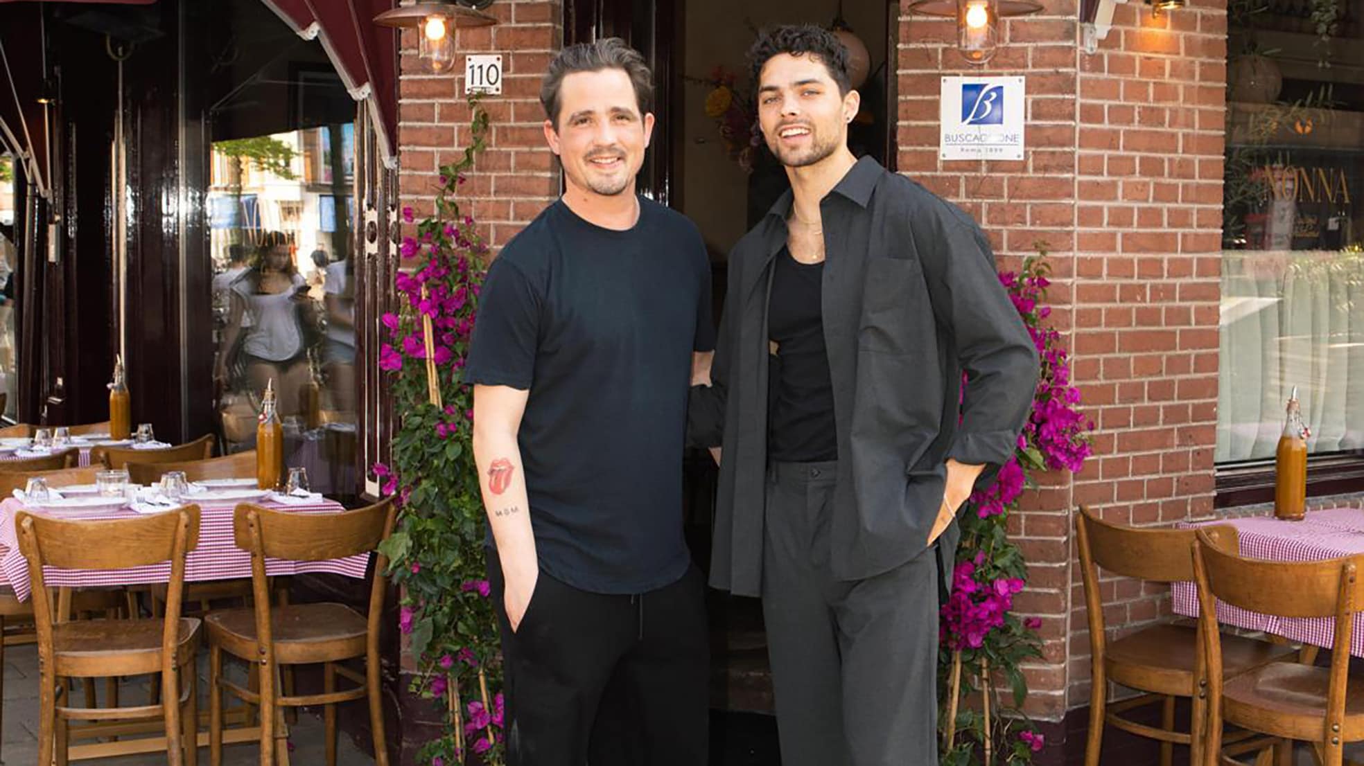 Tijn Verstappen en acteur Thijs Boermans voor restaurant Nonna. Tijn Verstappen en acteur Thijs Boermans voor restaurant Nonna.