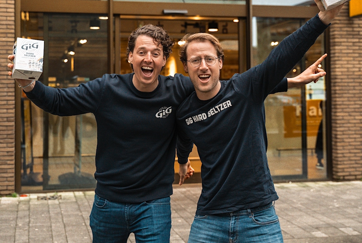 Bob (L) en Max Ponsen, oprichters van GiG Hard Seltzer. GiG Hard Seltzer | Bob (L) en Max Ponsen, oprichters van GiG Hard Seltzer.