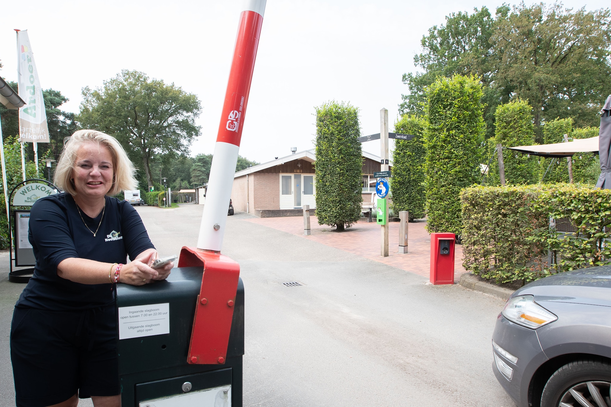 Campinggasten hoeven zich niet te melden bij Martine Hoekjen. Beeld: Bert Kamp/BTBeeldmakers Bert Kamp/BTBeeldmakers. Campinggasten hoeven zich niet te melden bij Martine Hoekjen.