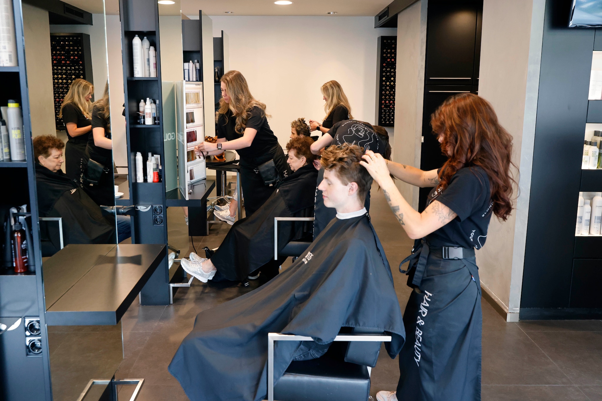 Hair &amp; Beauty Studio Marc in Groesbeek gaat vanaf 1 november op zaterdag dicht. Beeld: Gerard Verschooten. Gerard Verschooten. Hair &amp; Beauty Studio Marc in Groesbeek gaat vanaf 1 november op zaterdag dicht.