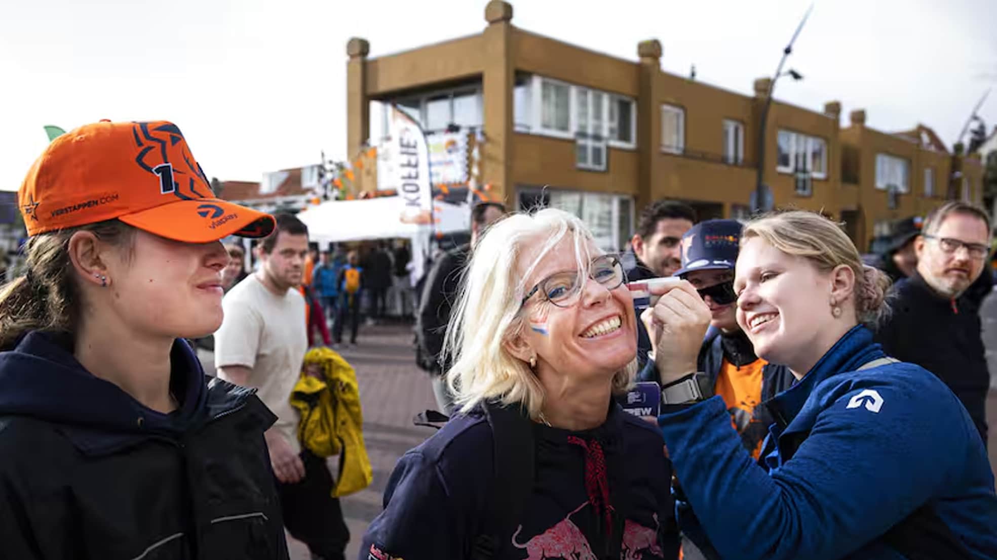 Fans van de Formule 1 in Zandvoort. Foto: Nu.nl Fans van de Formule 1 in Zandvoort. Foto: Nu.nl