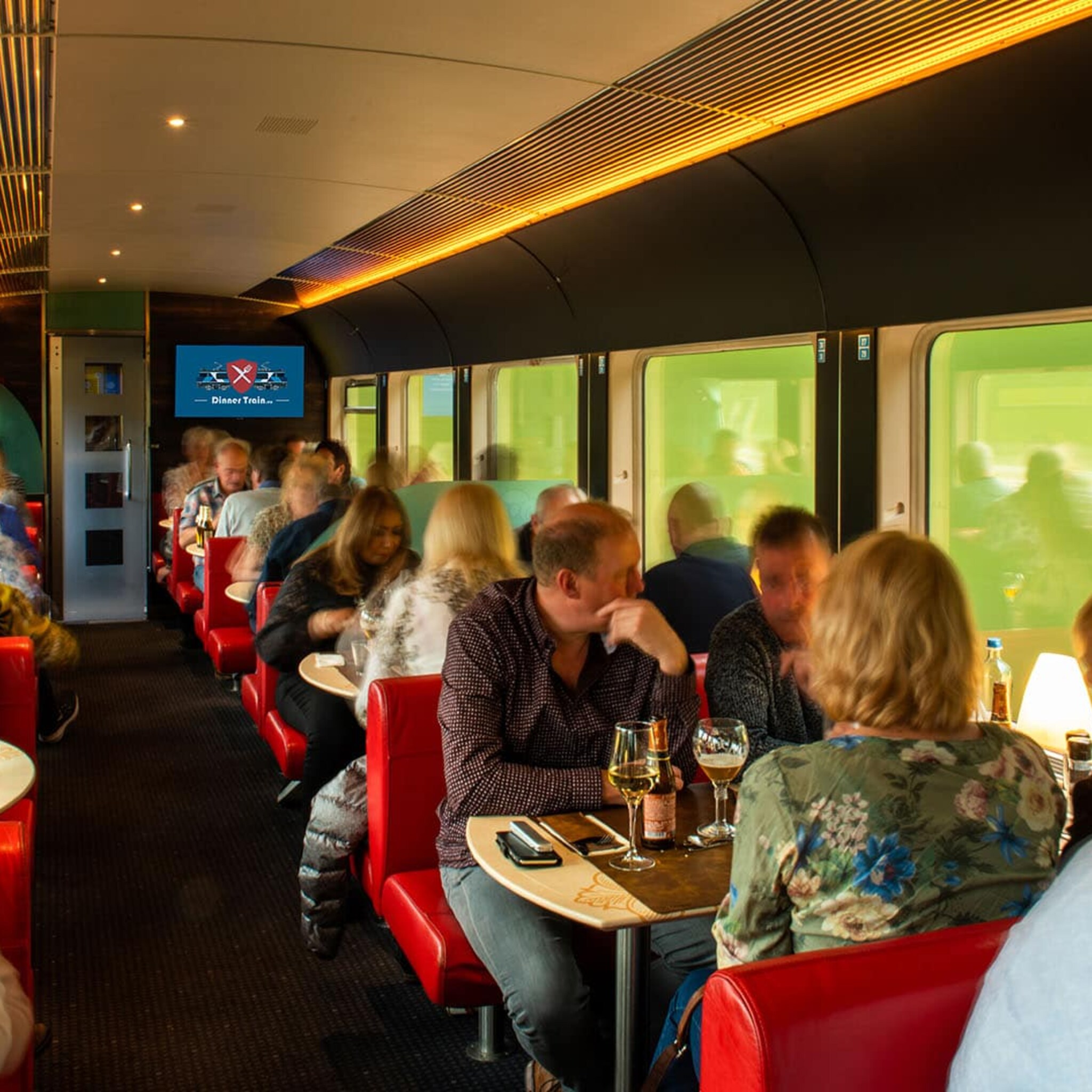 failliet dinner train den haag schuldeisers curator doorstart