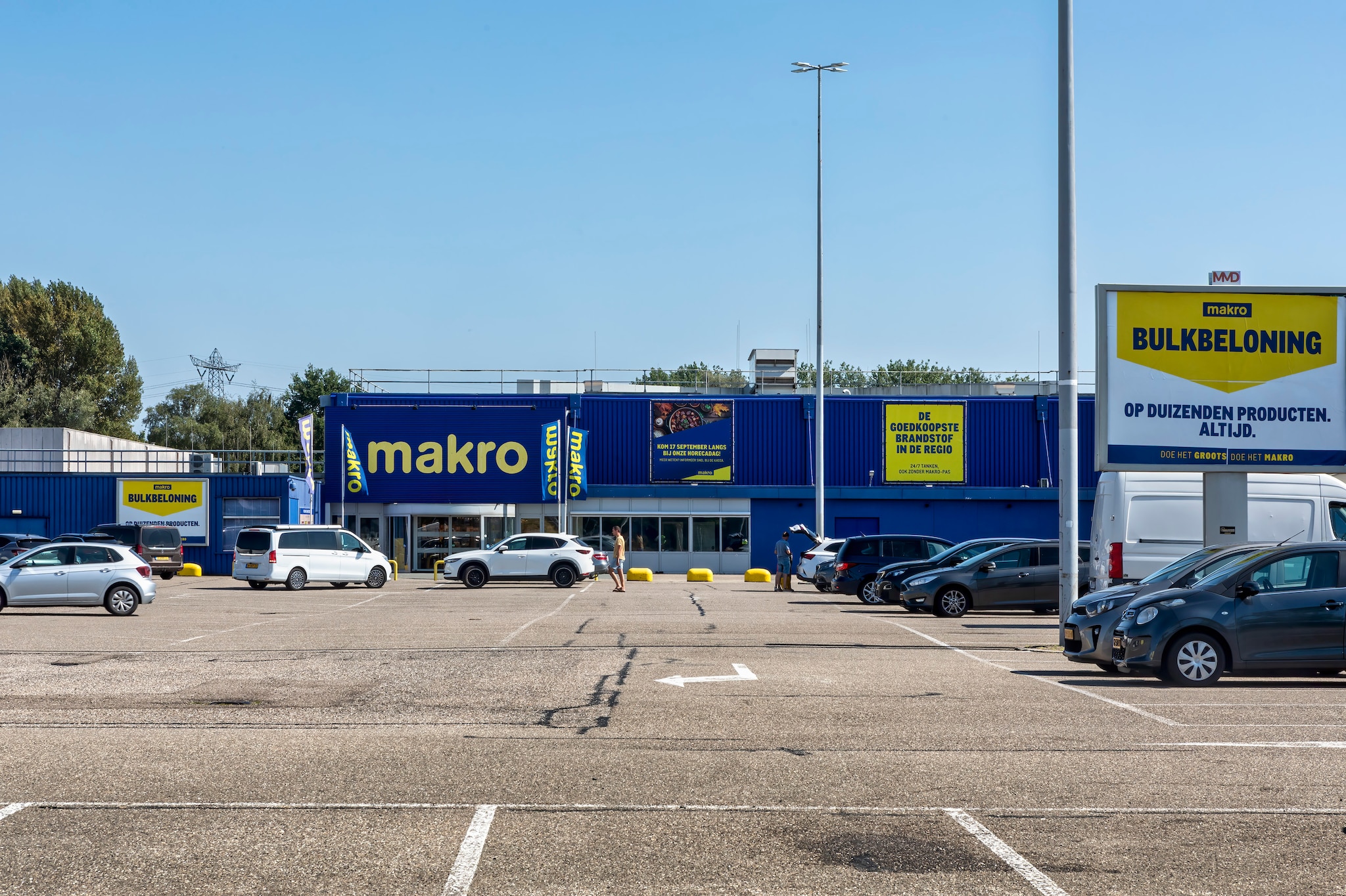 De Makro in Breda opende in 1971 en was daarmee het eerste filiaal buiten de Randstad. Intern wordt de vestiging nog altijd aangeduid als 'nummer drie'. De Makro in Breda opende in 1971 en was daarmee het eerste filiaal buiten de Randstad. Intern wordt de vestiging nog altijd aangeduid als ‘nummer drie’. Foto: Johan Wouters/Pix4Profs