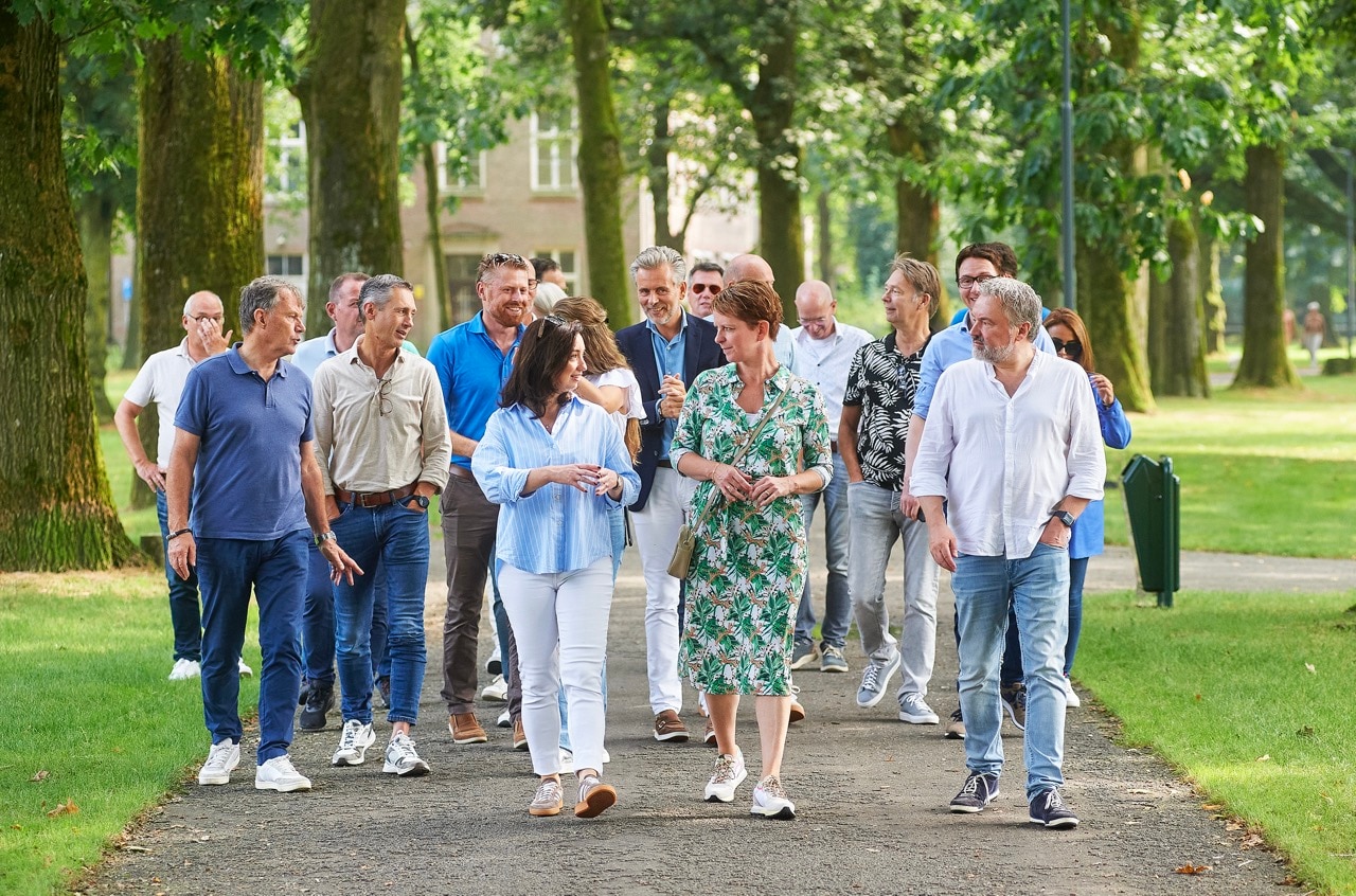 Foto's medewerkers Duisenburgh tijdens de rondleiding in Venray.t.b.v. De Ondernemer Fotograaf: Van Assendelft/Jeroen Appels Foto's medewerkers Duisenburgh tijdens de rondleiding in Venray. Van Assendelft Fotografie