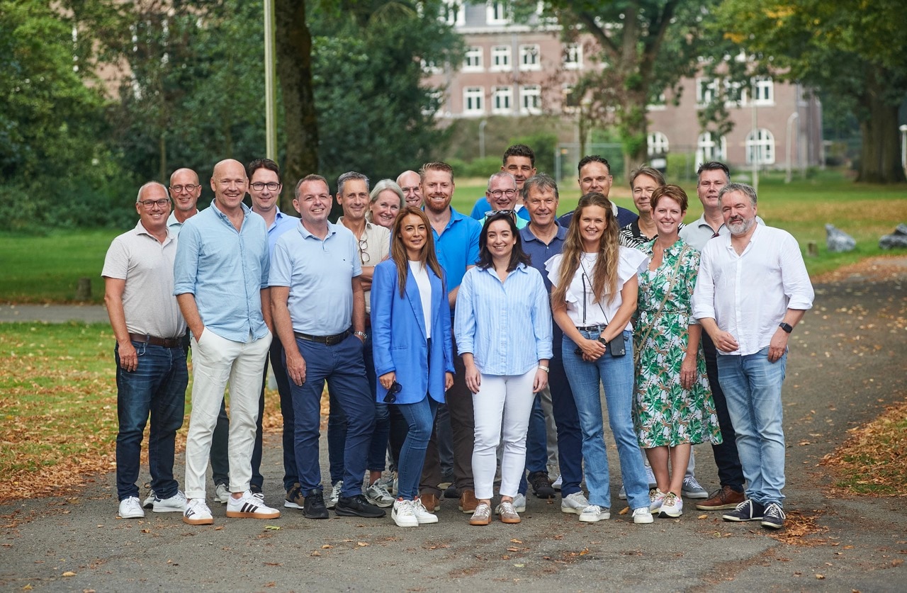 Foto's medewerkers Duisenburgh tijdens de rondleiding in Venray.t.b.v. De Ondernemer Fotograaf: Van Assendelft/Jeroen Appels Van Assendelft Fotografie