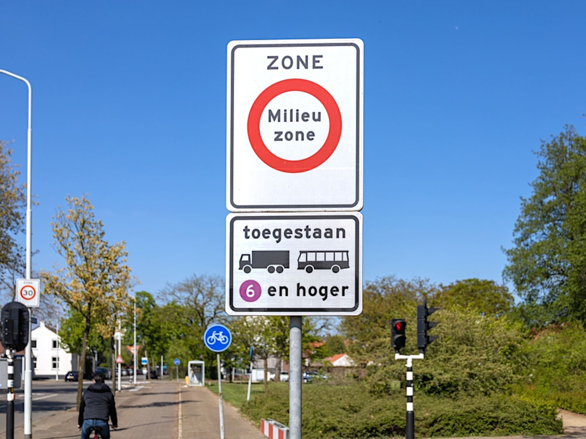 laadpleinen netcongestie stroomnet verhuur ondernemers elektrisch auto bedrijfswagen bovag