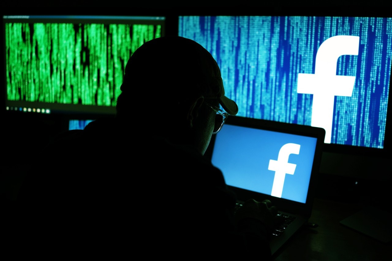 Ondernemer is gehackt op z'n Facebook-account. 'Ik loop al bijna een halfjaar een deel van de omzet via Facebook mis. Contact met Meta is er niet te krijgen'. Afbeelding: Shutterstock.