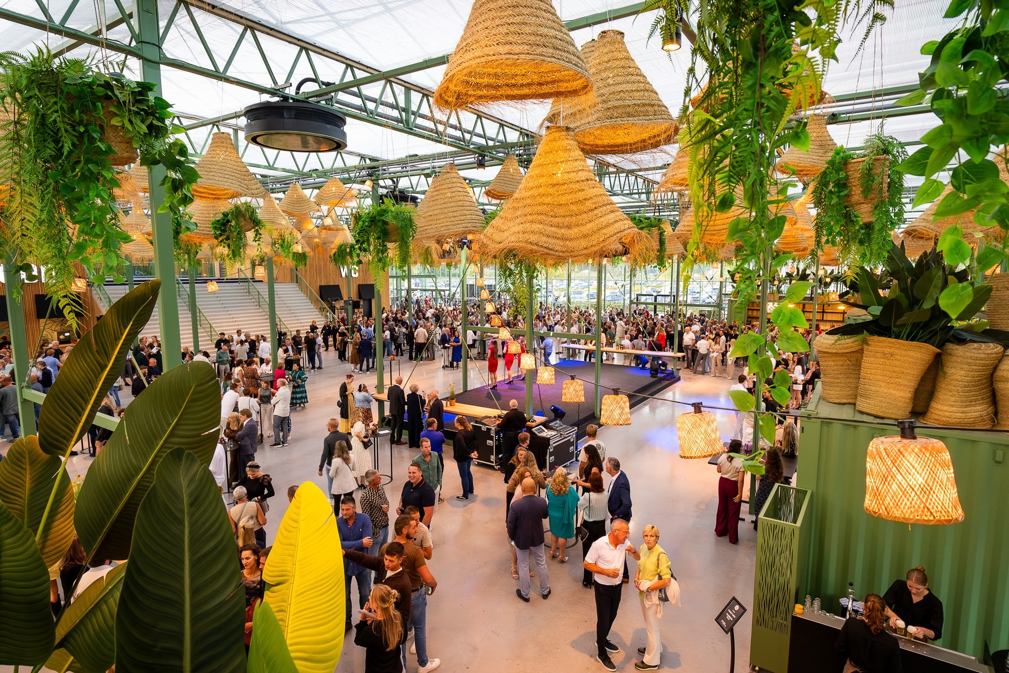 Midden Nederland Hallen: RijdendeTribunes zorgen voor 360 gradenevent-experiences. Beeld: Next Venue