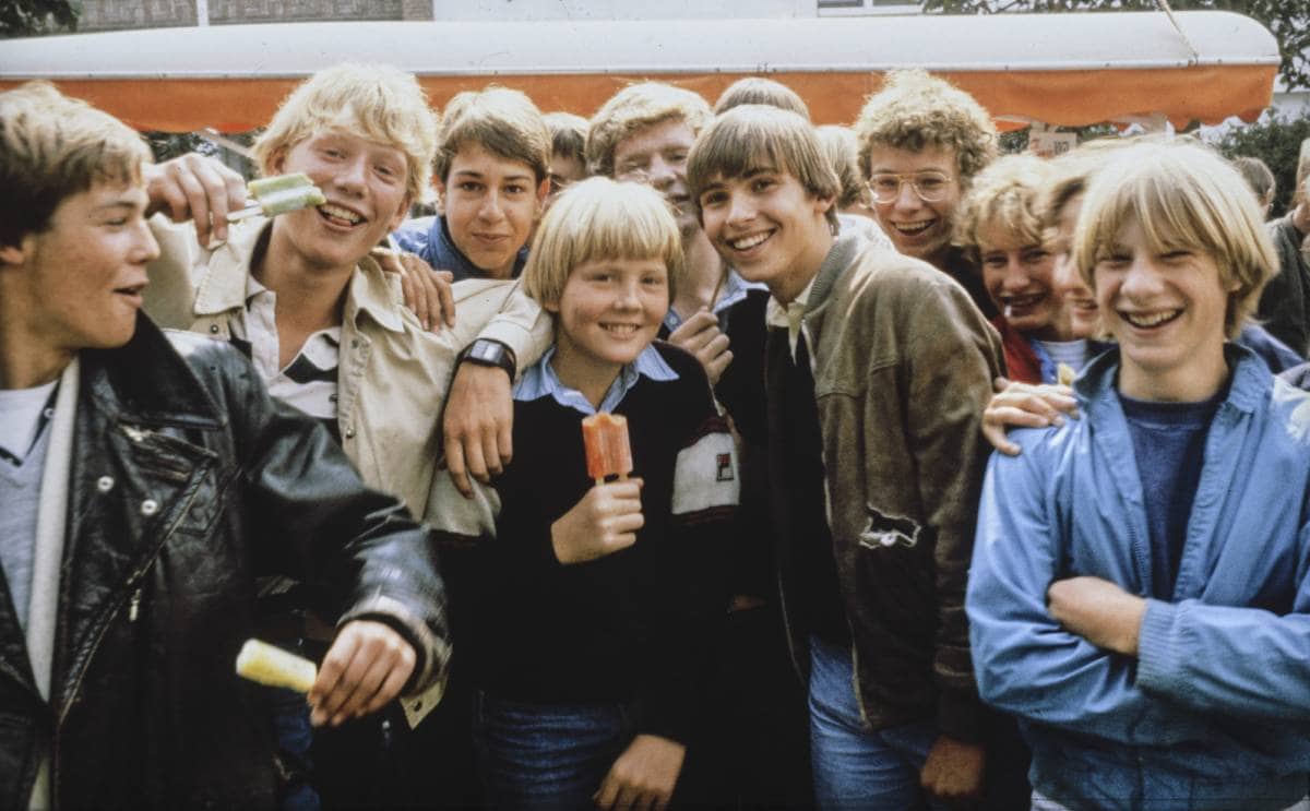 Een jonge prins Willem-Alexander met een dubbellikker van Dedert IJs Een jonge prins Willem-Alexander met een dubbellikker van Dedert IJs Foto: ANP