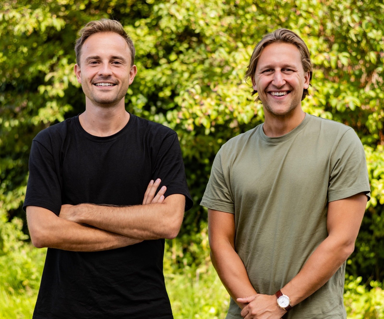 Max Kranendijk (links) en Martijn Canters van Oma's Soep willen hun omzet verhogen om zo meer eenzame ouderen te kunnen bereiken. Foto: Oma's Soep. Max Kranendijk (links) en Martijn Canters van Oma's Soep willen hun omzet verhogen om zo meer eenzame ouderen te kunnen bereiken. Foto: Oma's Soep.