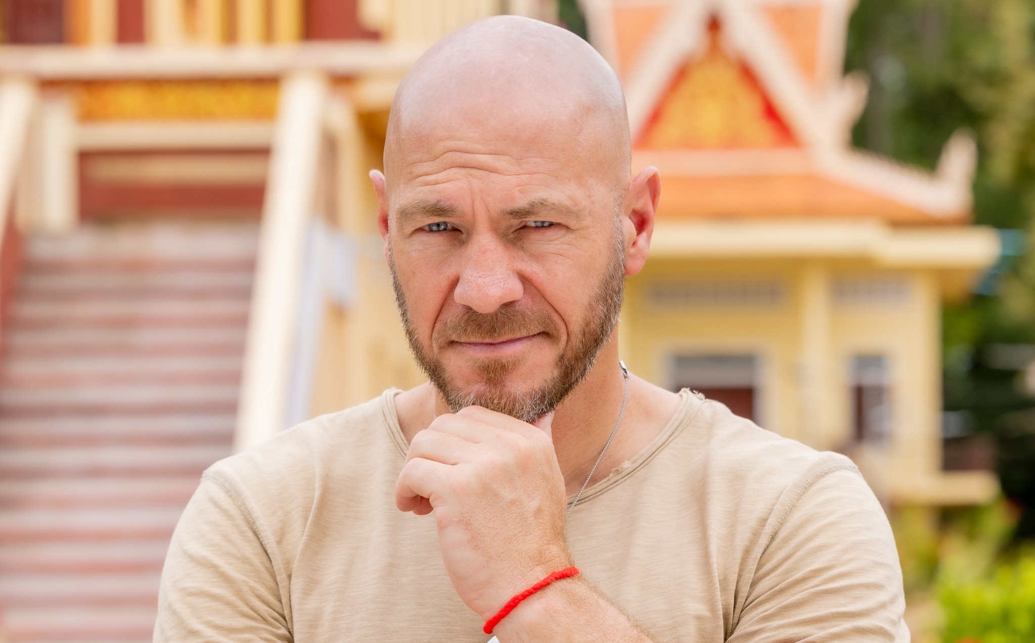 ‘WIDM’-kandidaat Ray Klaassens. Foto: AvroTros Ray Klaassens, oud-commando en nu te zien in Wie is de Mol. Foto: AVROTROS