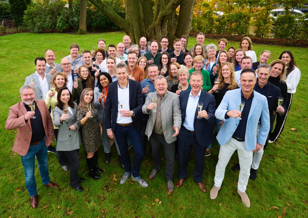 Teamfoto bij Duisenburgh in Waalre
t.b.v. De Ondernemer 
Fotograaf: Van Assendelft/Jeroen Appels Van Assendelft Fotografie