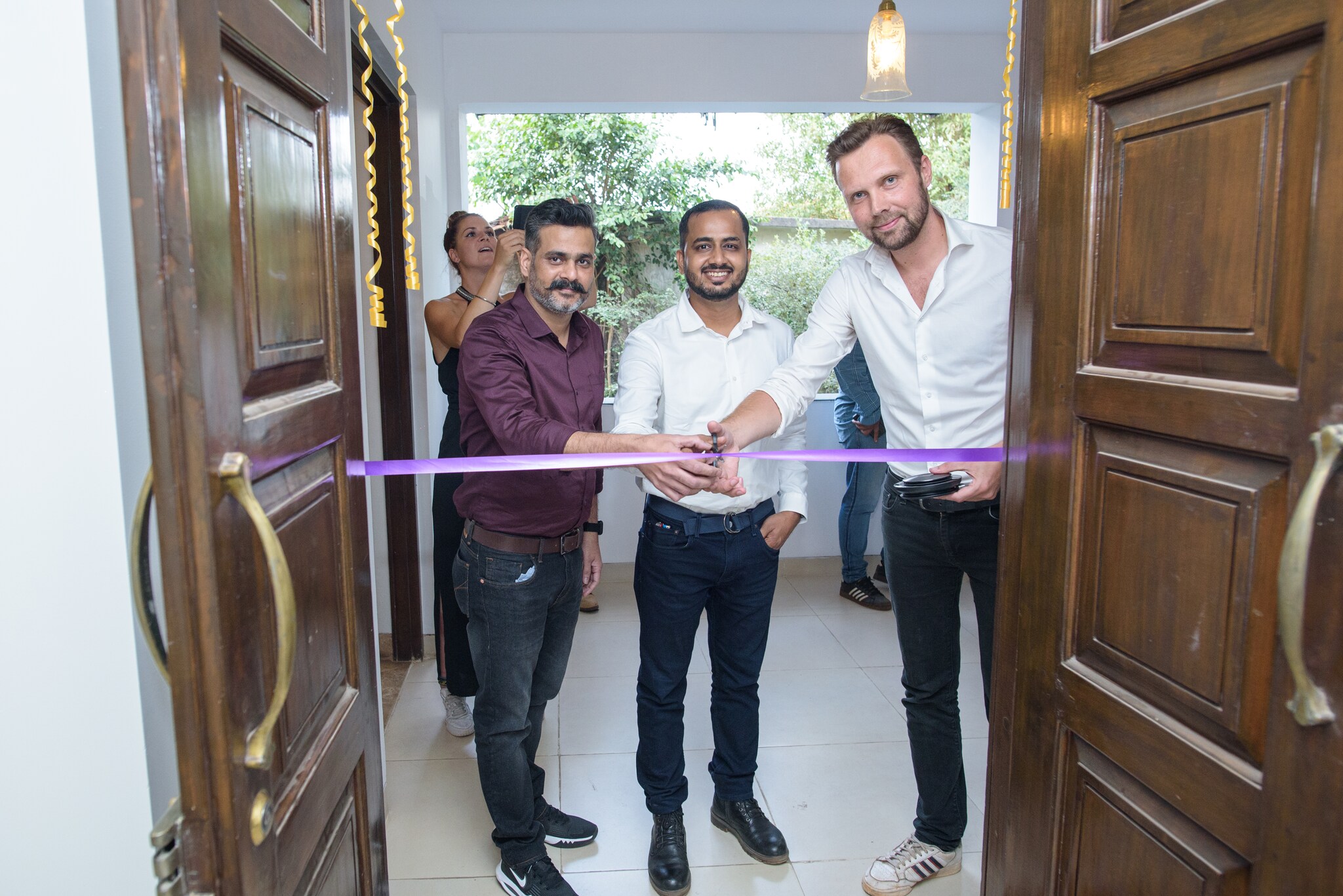 Ondernemer Jelke Schippers bij de opening van het tweede Smartshore kantoor in India, gelegen in het tropische Goa. Smartshore