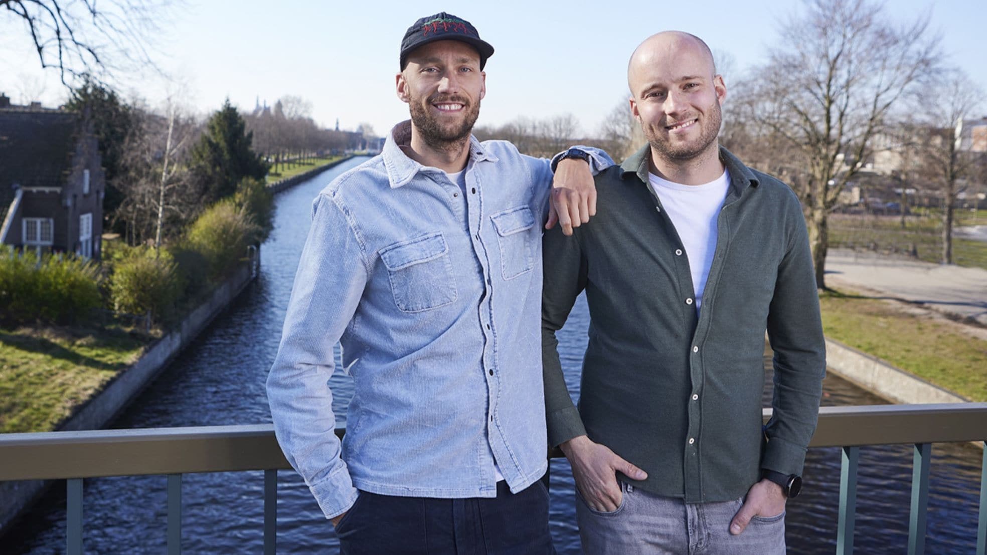 Derek van Tilburg (links) en Wouter de Mol starten een stadscamping in Den Bosch. Derek van Tilburg (links) en Wouter de Mol starten een stadscamping in Den Bosch. Eigen foto