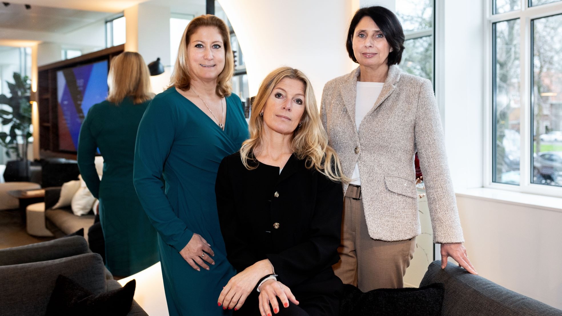 V.l.n.r.: Nienke Schut, Suzanne Band en Hanneke Bekke van Delen Private Bank. V.l.n.r.: Nienke Schut, Suzanne Band en Hanneke Bekke van Delen Private Bank. Foto: Nina Schollaardt