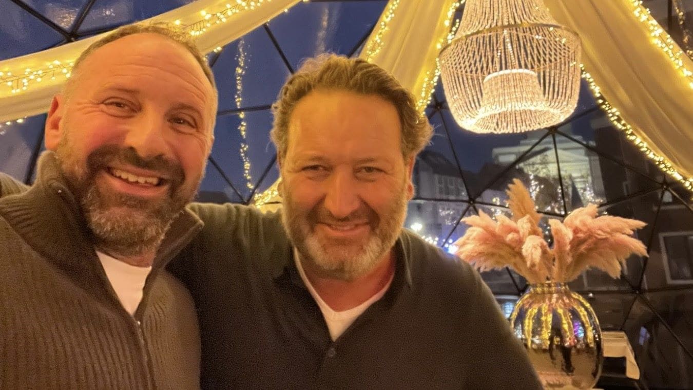 Paul Herman (links) en zijn compagnon Martijn van de Laar in de domes. Paul Herman (links) en zijn compagnon Martijn van de Laar in de domes. Eigen foto