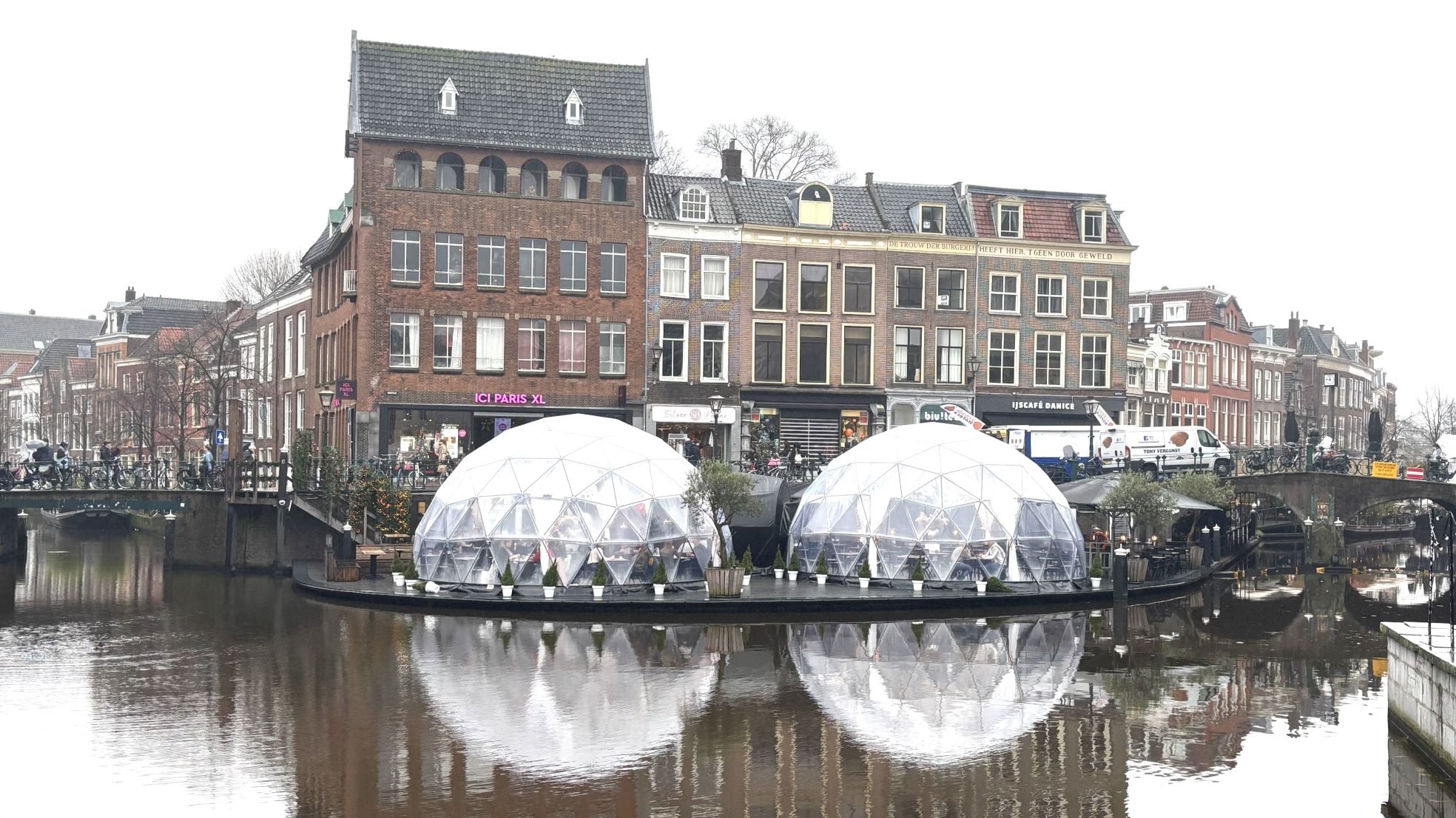De winterdomes overdag. De winterdomes overdag. Eigen foto