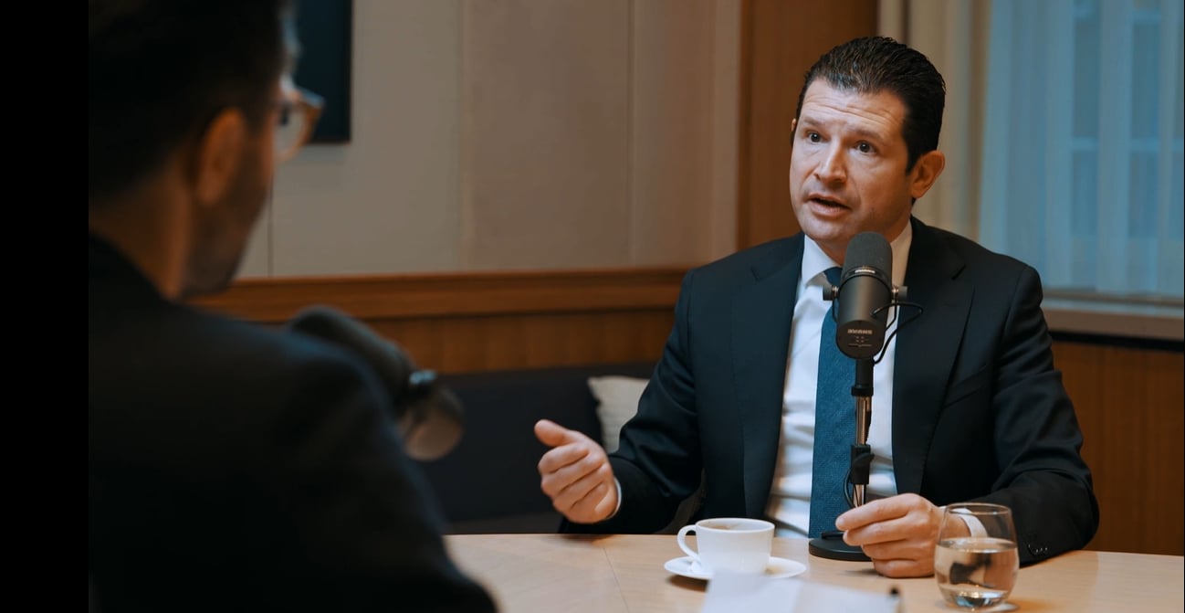 Dirk Beljaarts (EZK) EZ-minister Dirk Beljaarts in gesprek met Jonathan van Noord.