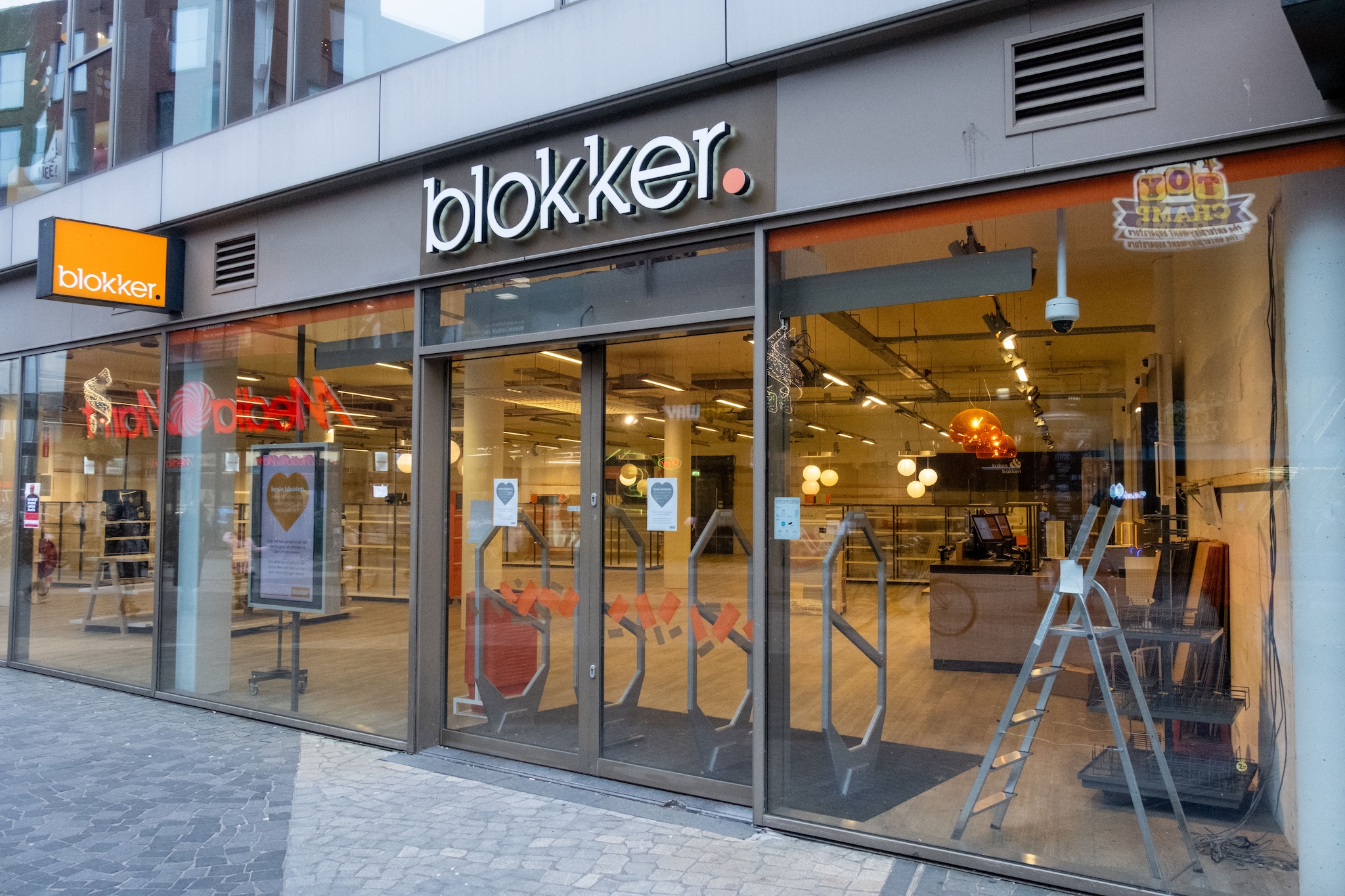 Veel Blokker-panden staan leeg. Veel Blokker-panden staan leeg. Foto: AD | Cees Wouda