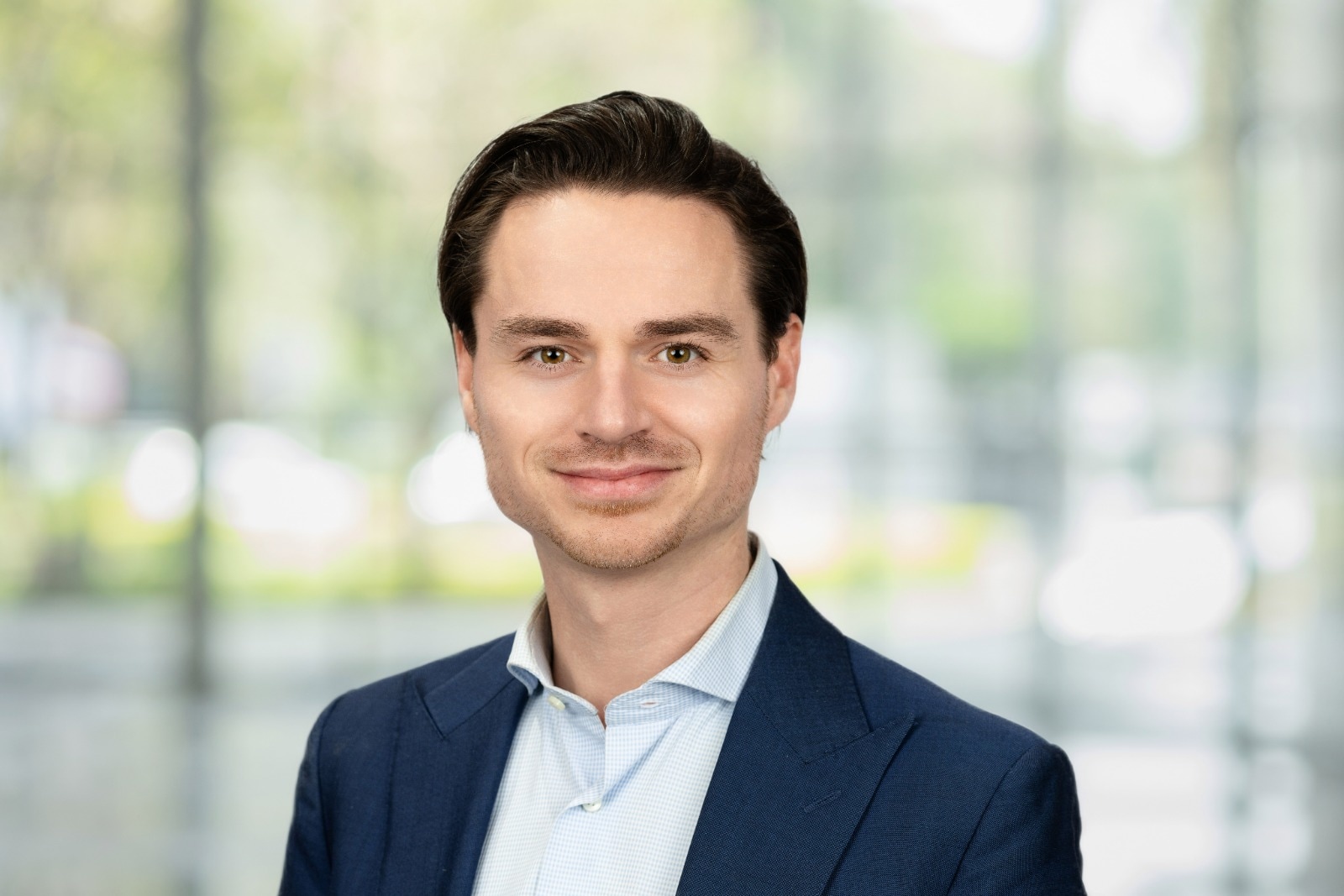 Assistant Professor Niels Van der Neut van de Universiteit van Amsterdam promoveerde op het zzp-dossier. Van der Neut