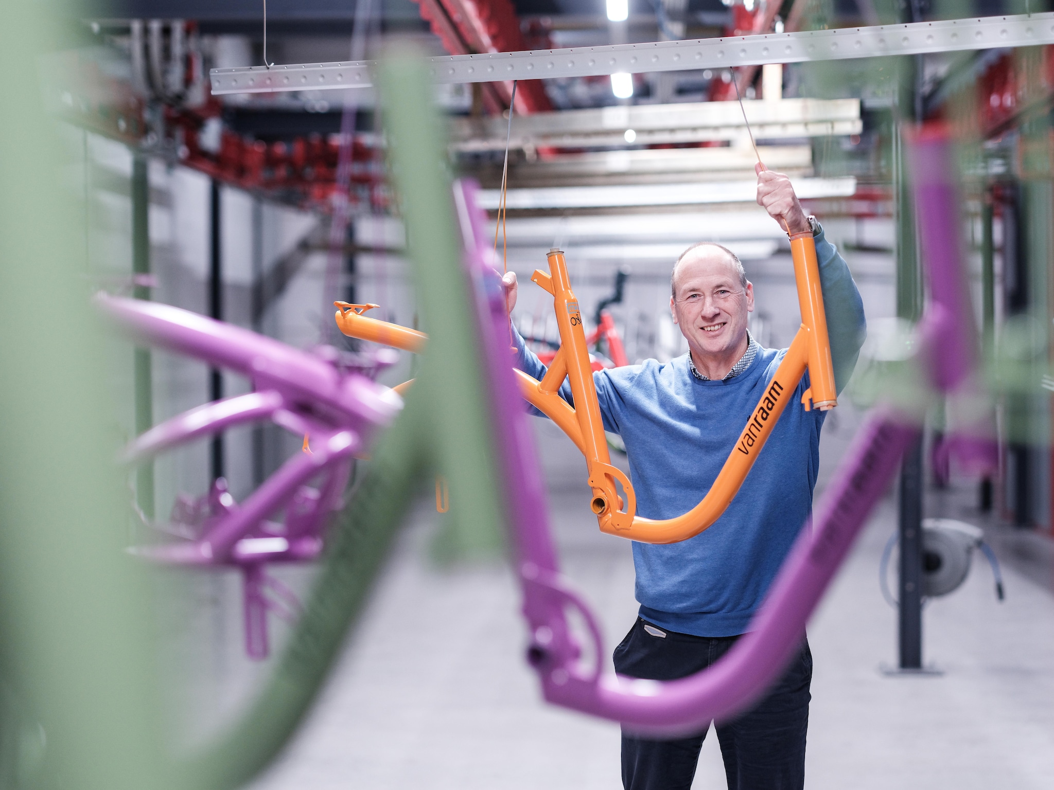 fietsenbouwer van raam personeelstekort robots fabriek