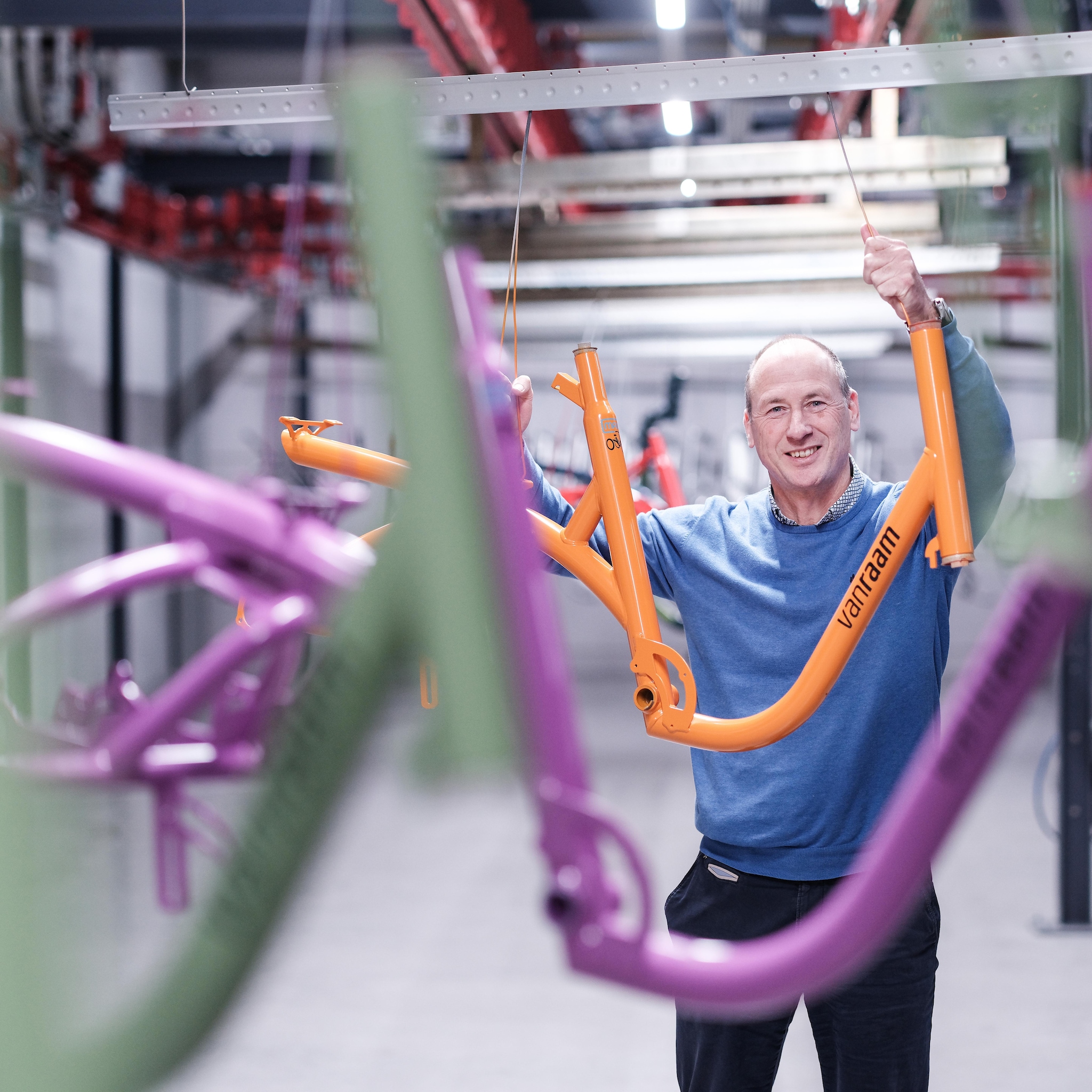fietsenbouwer van raam personeelstekort robots fabriek
