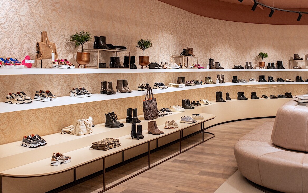 Schoenencollectie van Dirk de Wit Mode. Dirk de Wit Mode | Schoenen en tassen