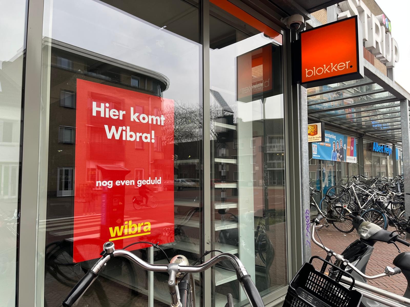 Wibra komt op veel locaties waar nu een Blokker zit. Wibra komt op veel locaties waar nu een Blokker zit. Foto: ED