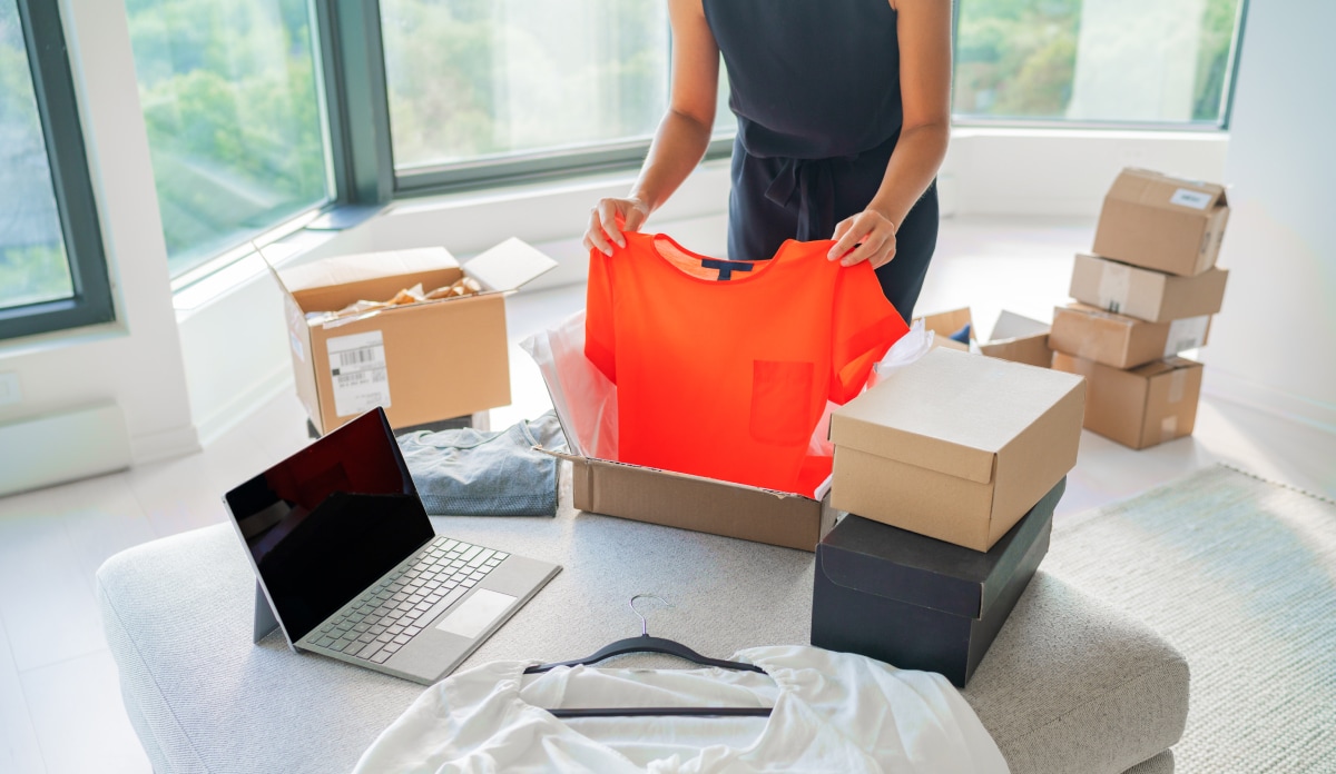 Een retouritem kost tot 15 euro op terug te sturen Een retouritem kost tot 15 euro op terug te sturen Foto: Shutterstock