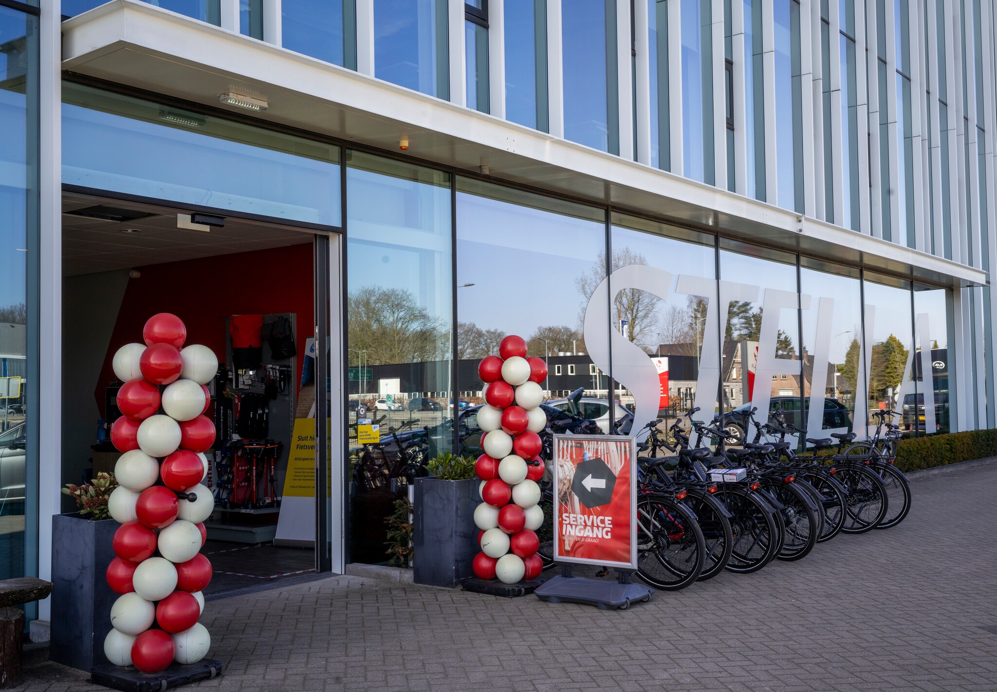 De Stella-winkel in Nunspeet is tegenwoordig een flink stuk kleiner. De Stella-winkel in Nunspeet is tegenwoordig een flink stuk kleiner. Foto: Henri van der Beek