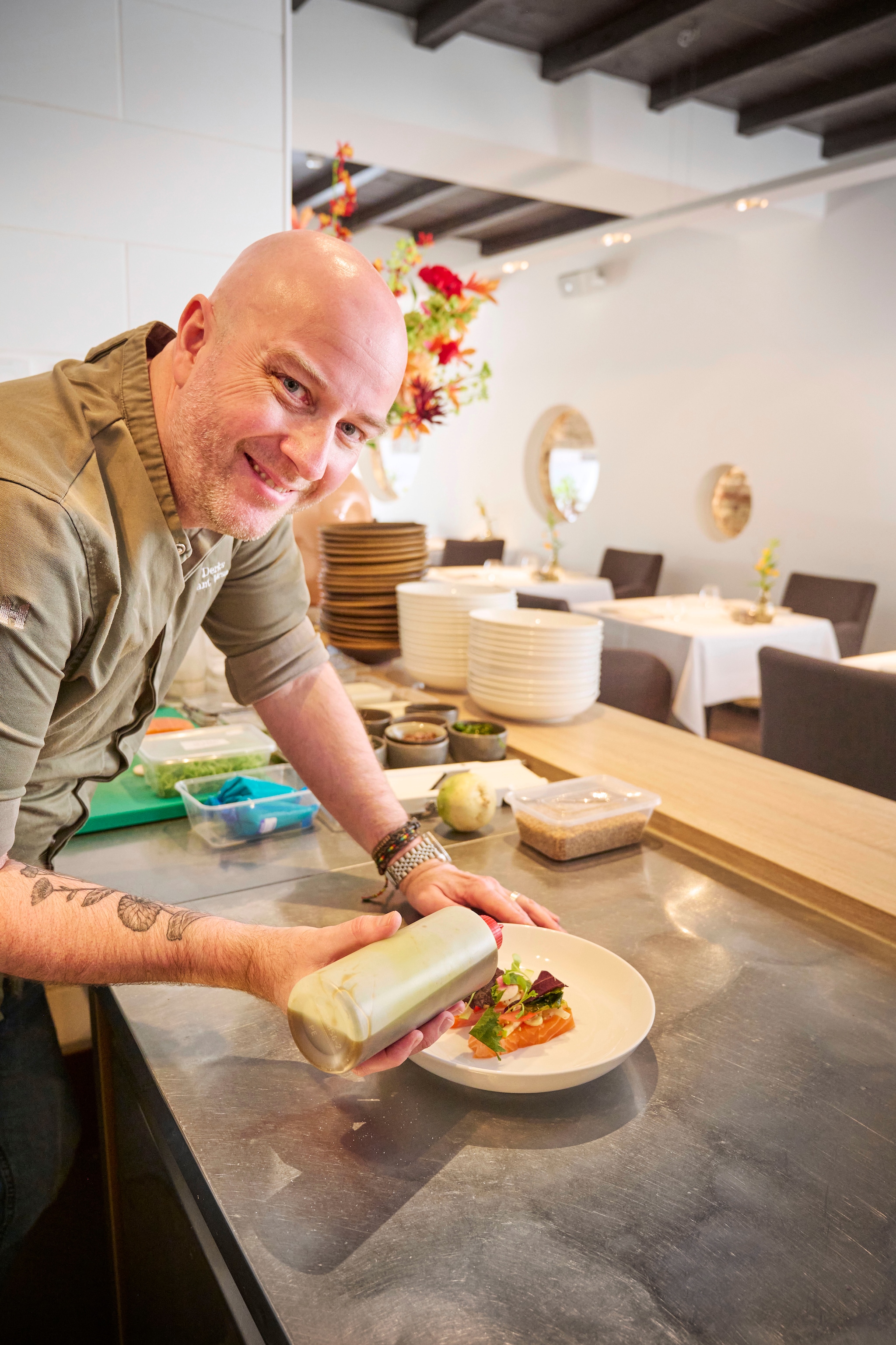 Hans Derks is chef-kok en eigenaar van het sterrenrestaurant Versaen in Ravenstein. Hans Derks is chef-kok en eigenaar van het sterrenrestaurant Versaen in Ravenstein. Foto: Jeroen Appels/Van Assendelft