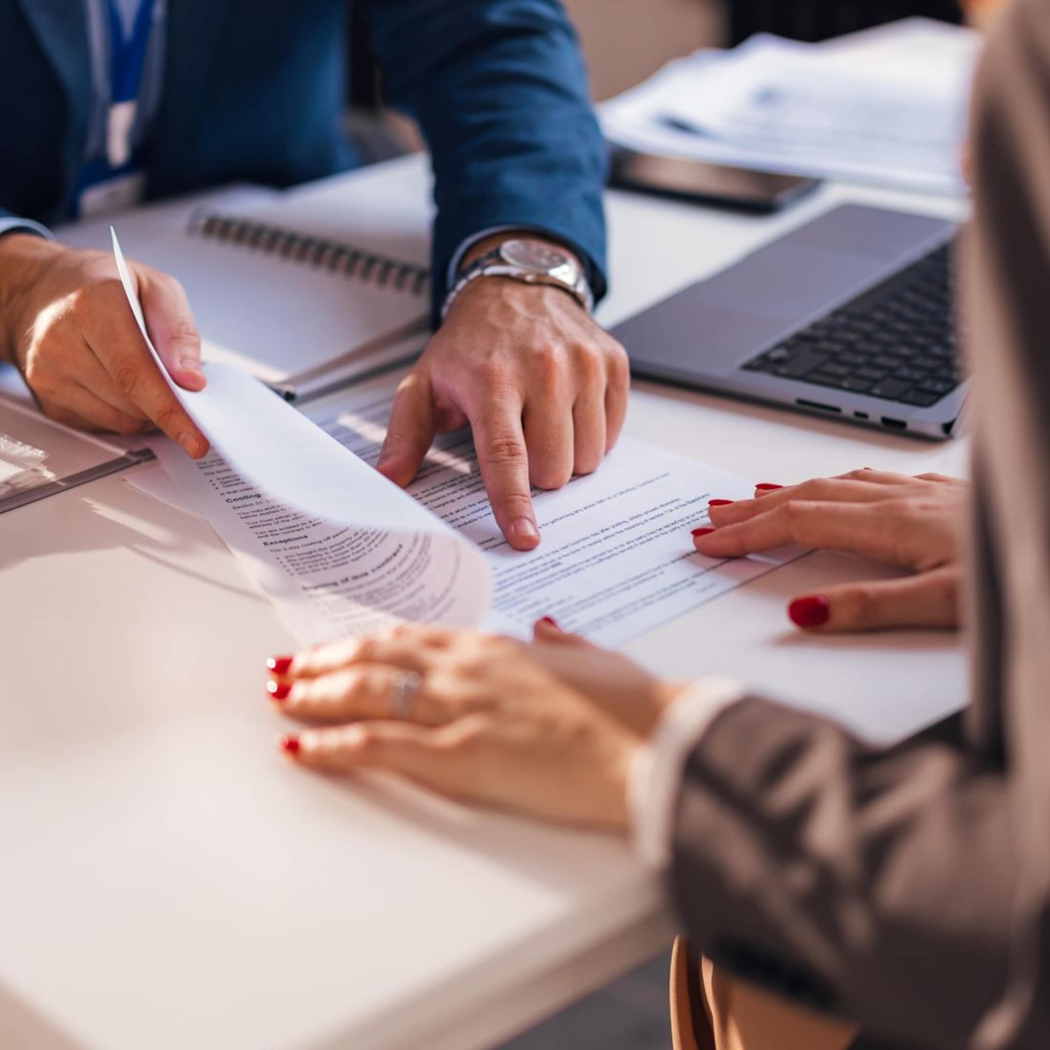 handhaving schijnzelfstandigheid clausules contracten opdrachtgevers belasting