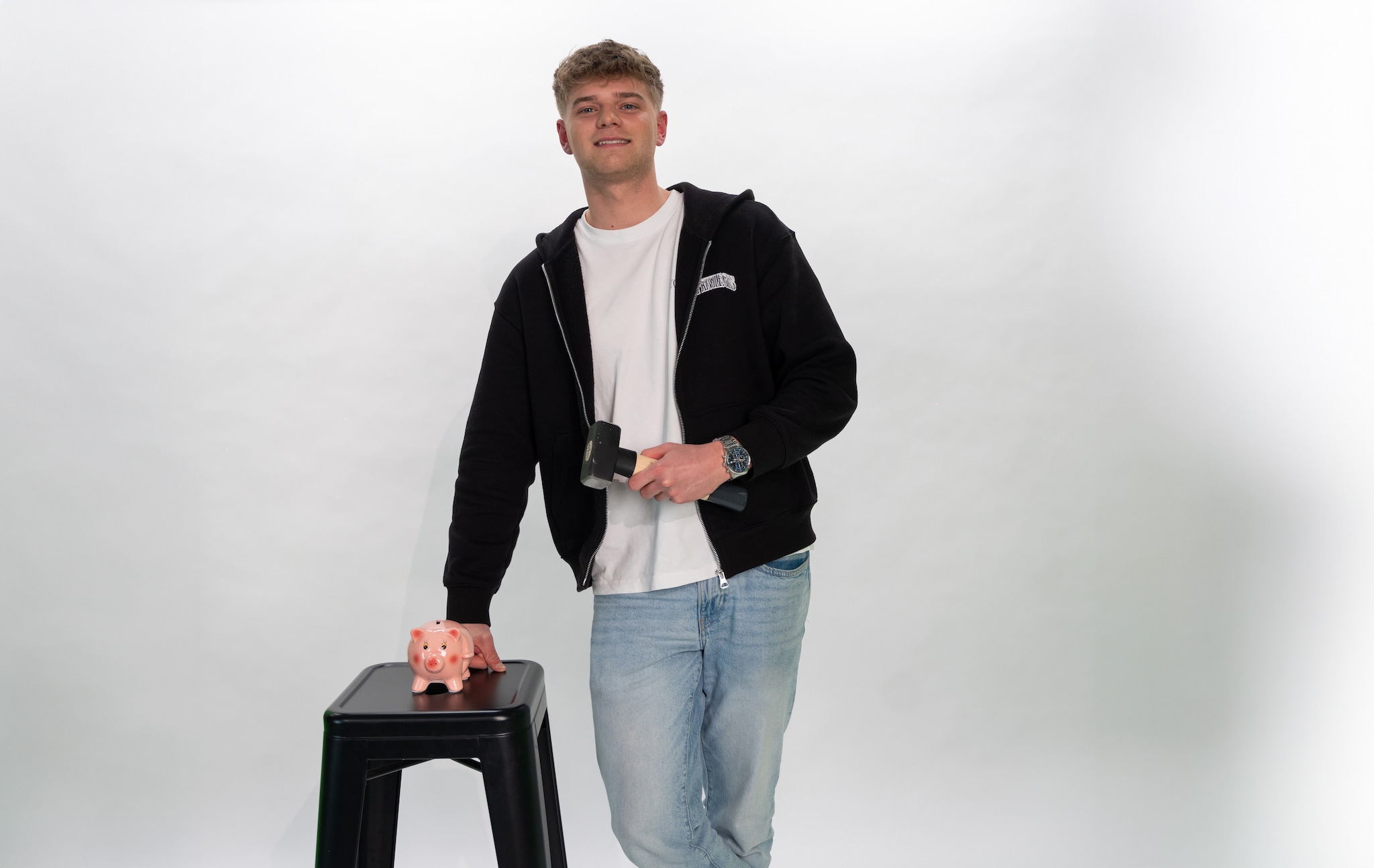 Dario de Ruiter (21) is zzp’er en student. Foto: Notjustcontent Dario de Ruiter (21) is zzp’er en student. Foto: Notjustcontent