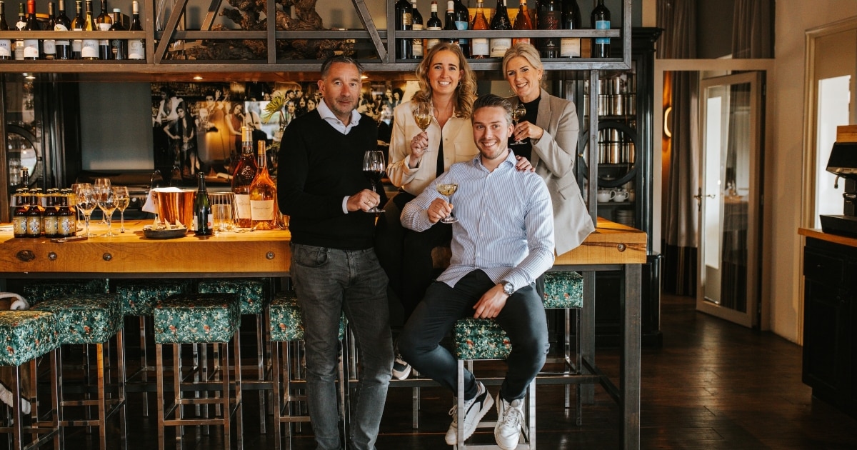 Fleur (28) en Koen (32) nemen als 14de(!) generatie het oudste familiehotel van Nederland over
