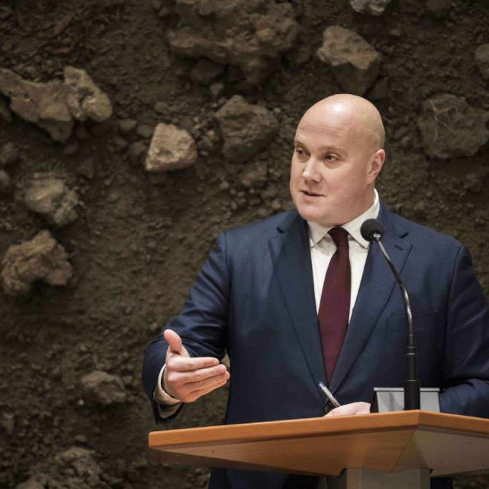 thierry aartsen vvd schijnzelfstandigheid zzp frank alfrink wet vbar initiatiefwet