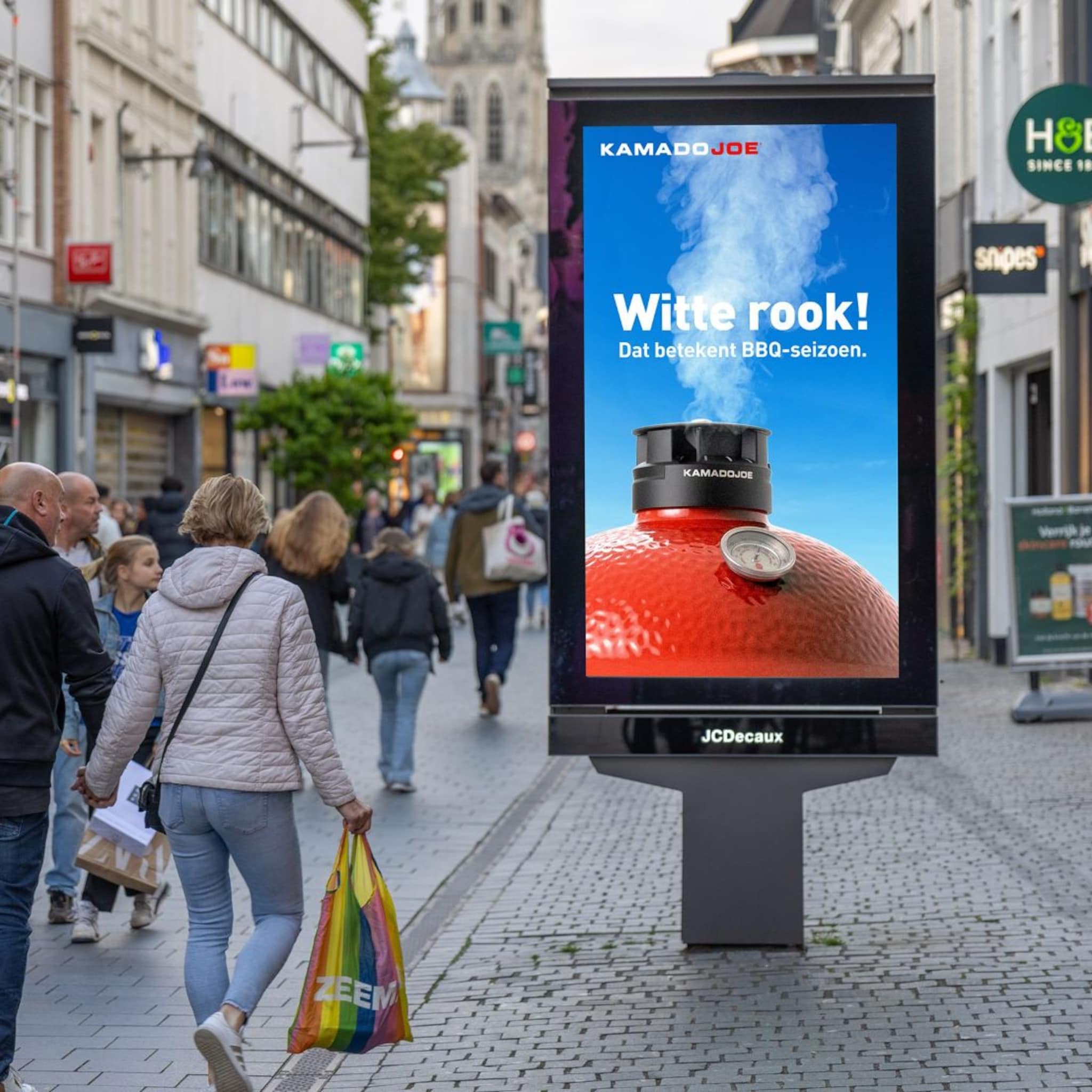 kamado joe bbq reclame paus leo xiv witte rook stunt
