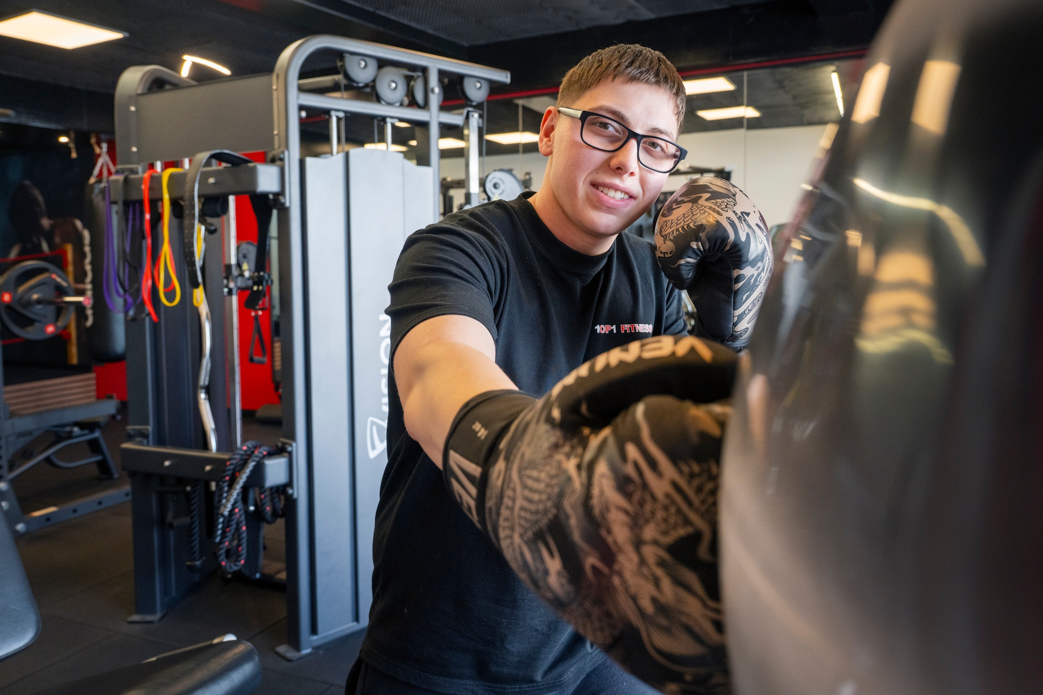 Damian Takač in zijn nieuwe sportschool. Damian Takač in zijn nieuwe sportschool. Foto: Ingrid Sweers