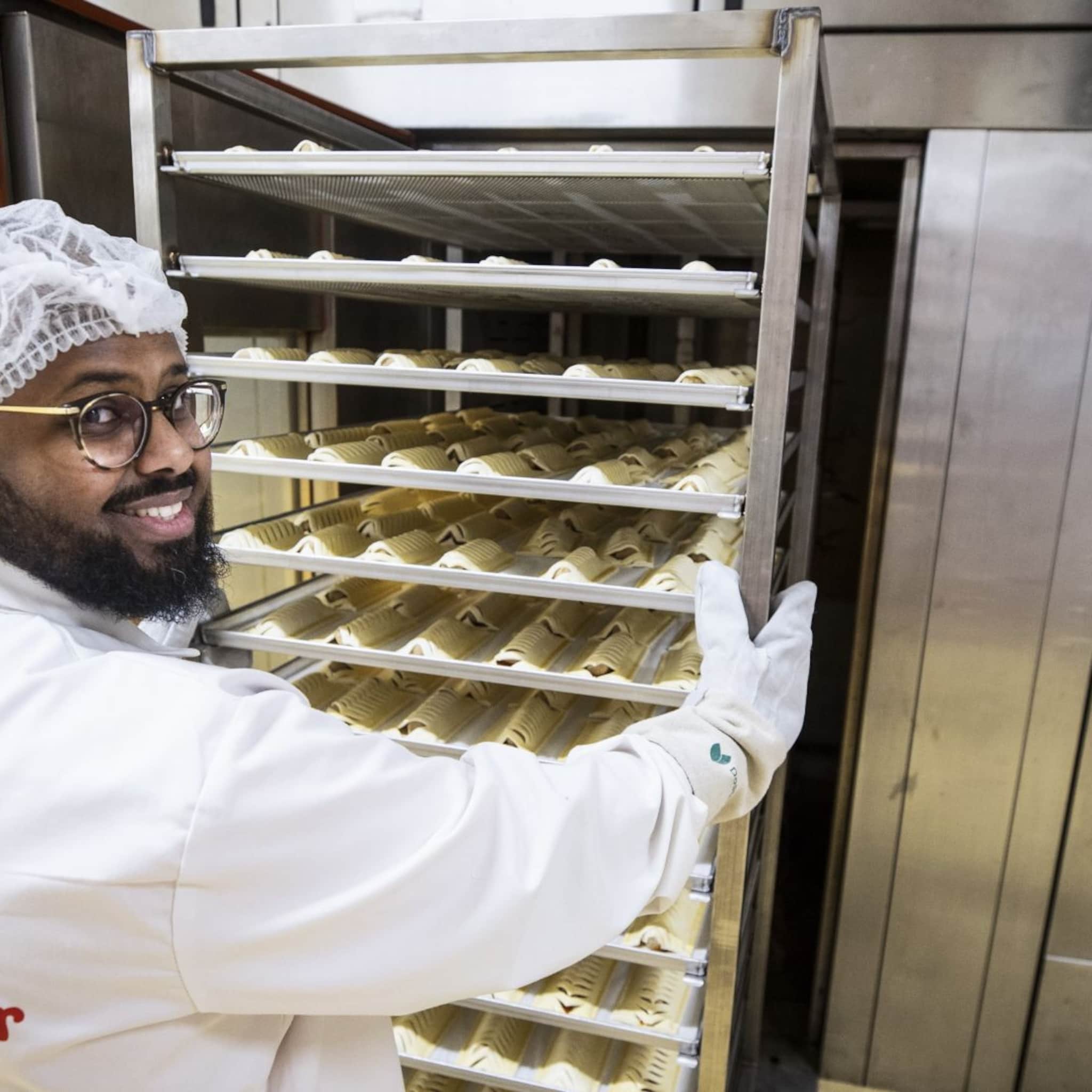 kadir ahmed kadirs halal worstenbroodjes fabriek investeringen sharefunding