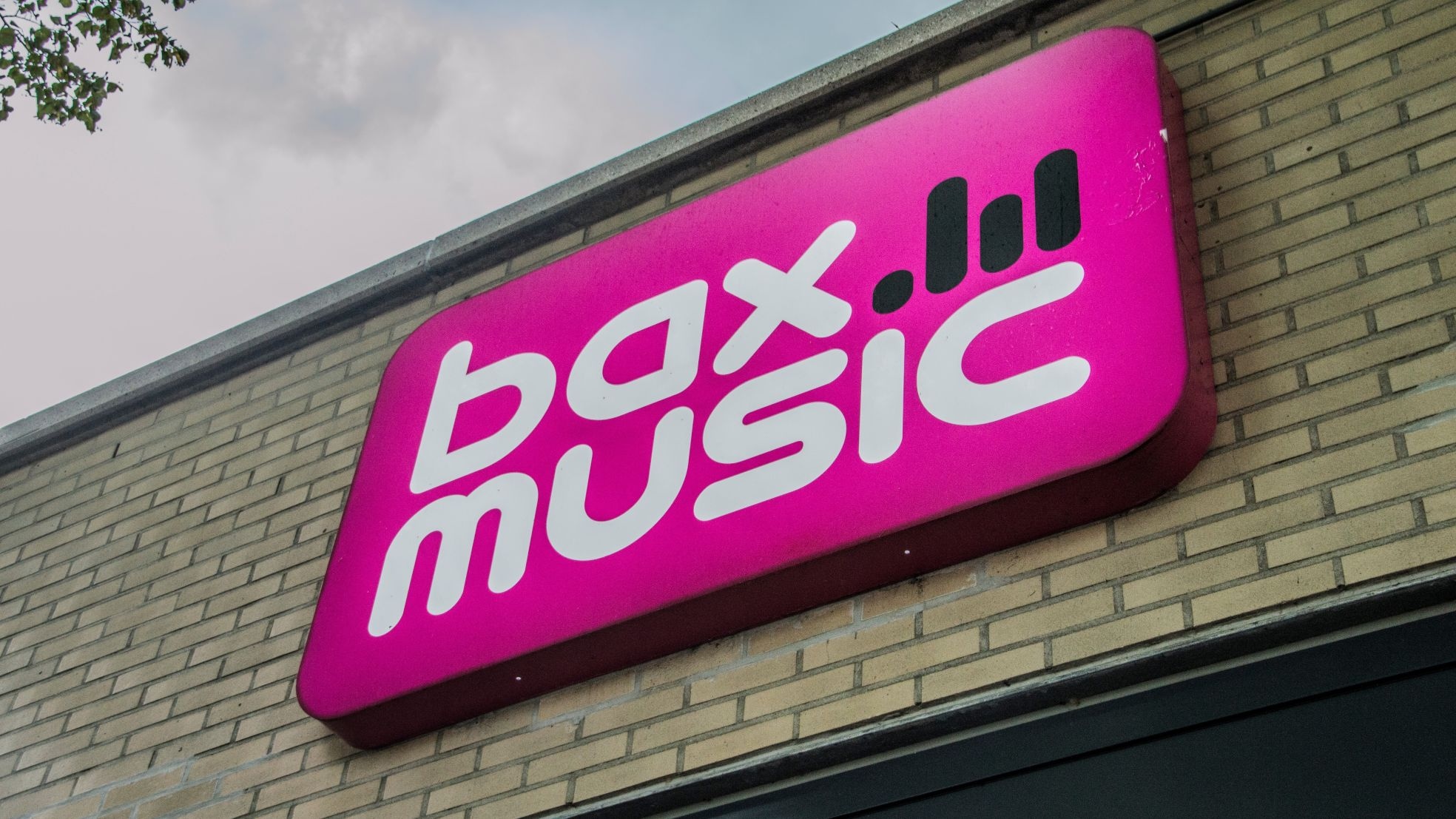 Bax Music blijft de kranten halen. Shutterstock